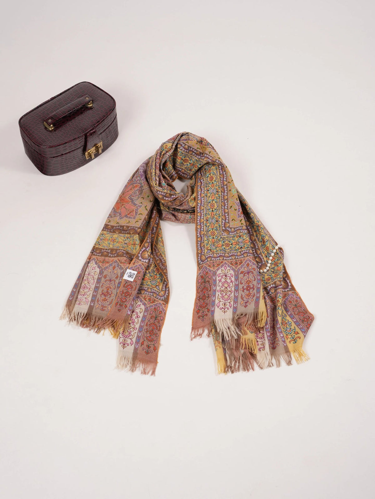 Elegant Handwoven Pashmina Shawl with Kalamkari Hand Embroidery Shahkaar.com