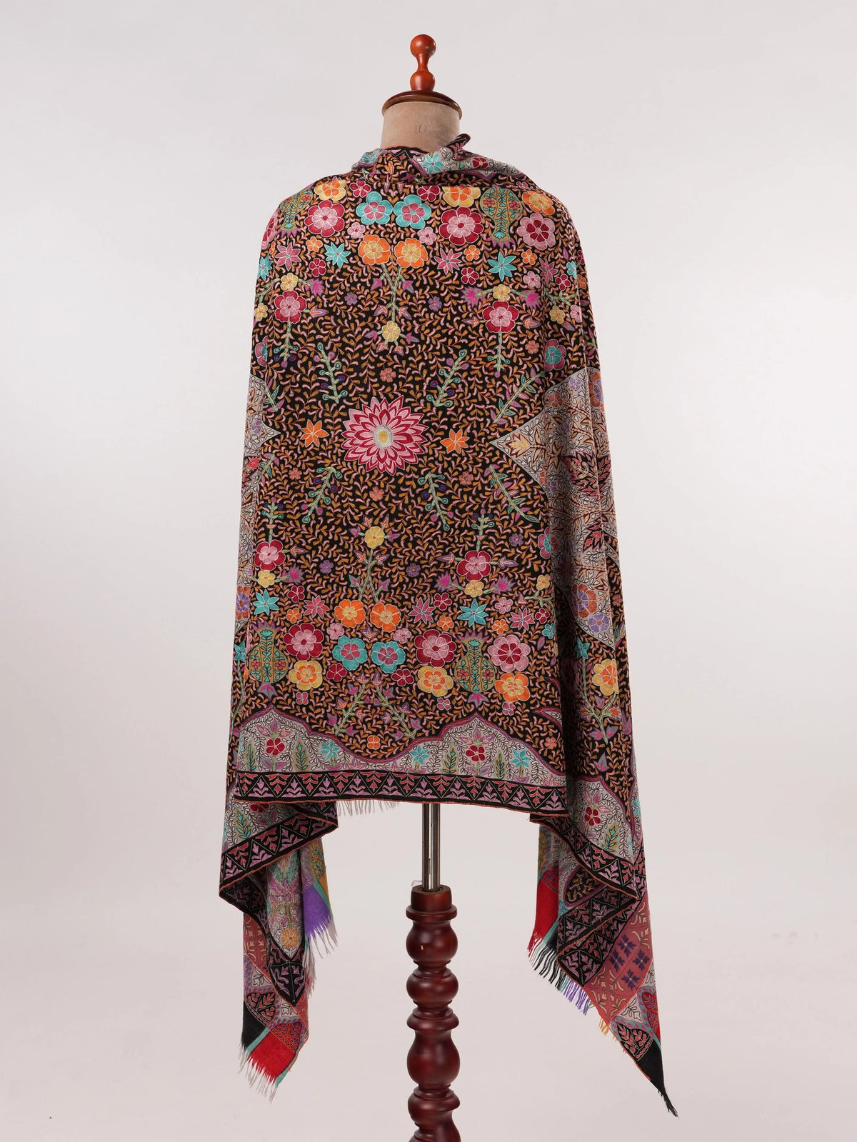 Handwoven Pashmina Shawl with Kalamkari Hand Embroidery Shahkaar.com