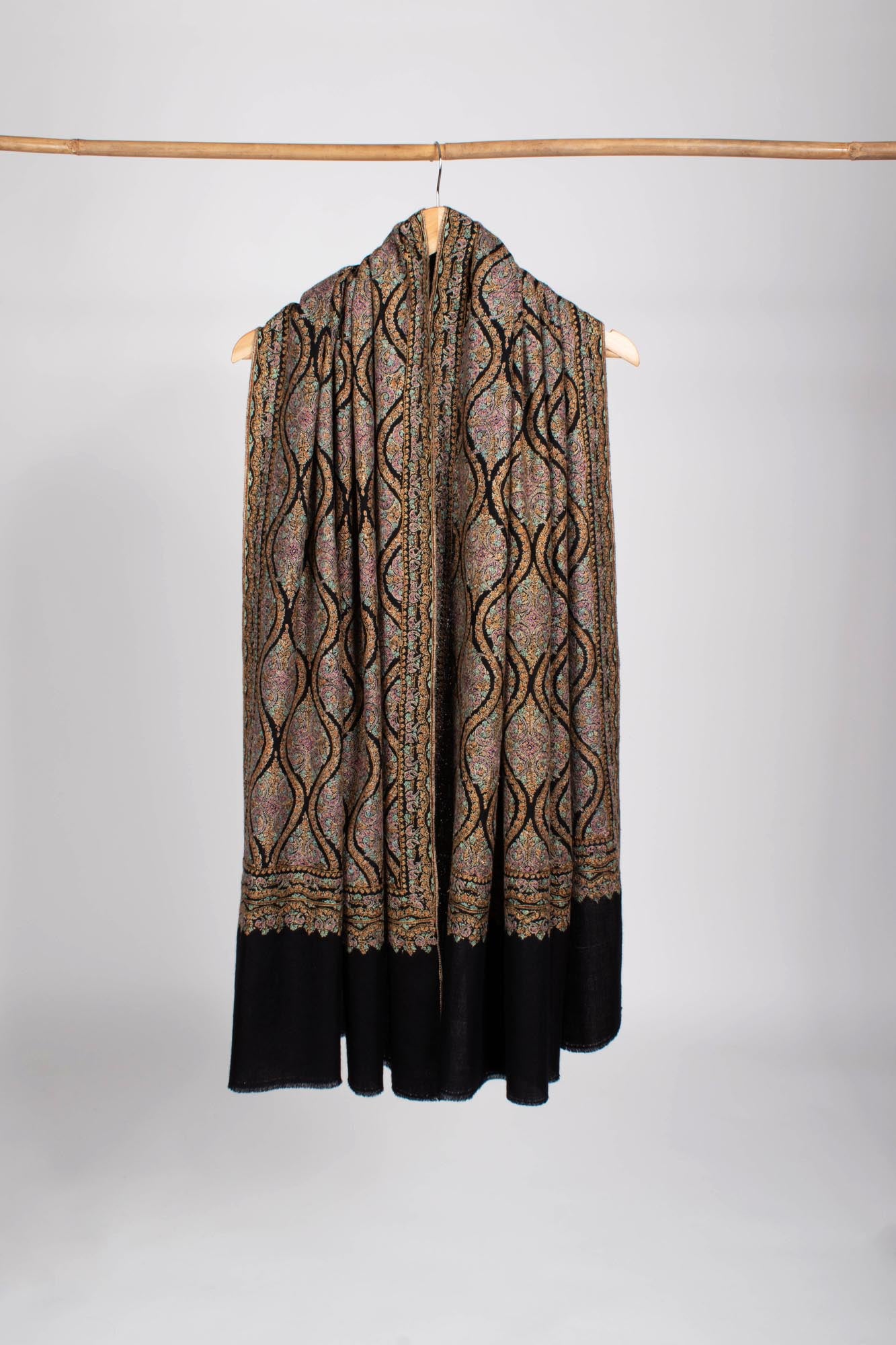 Châle de pashmina artistique noire - Breda