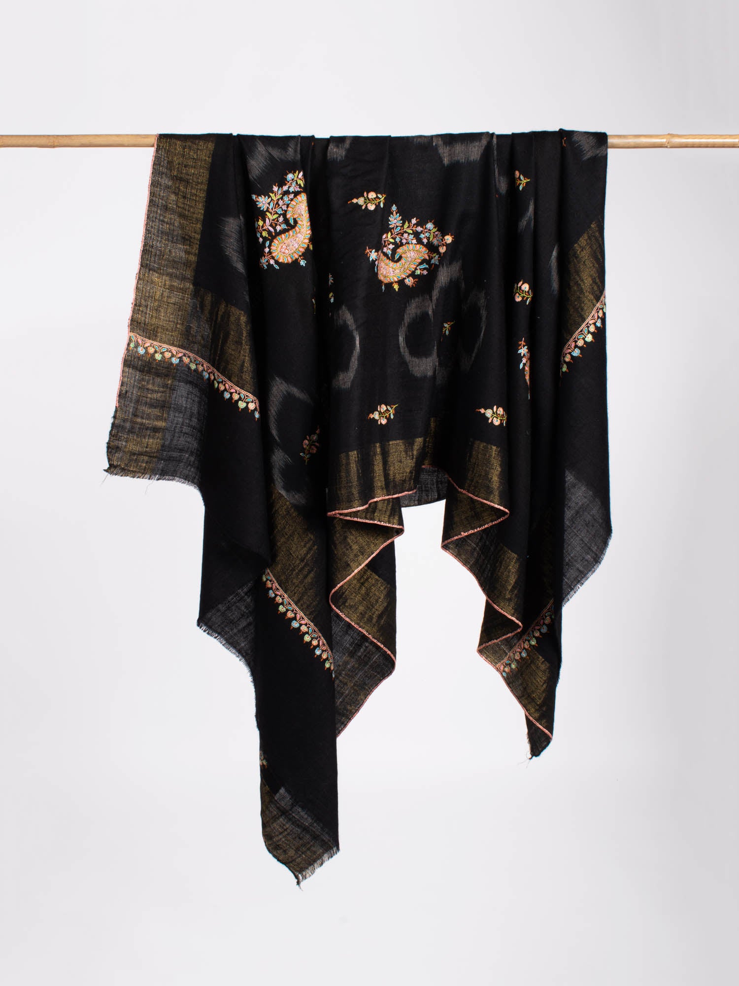 Scialle Pashmina Kashmir nero con bordo Zari dorato - SAN MATEO