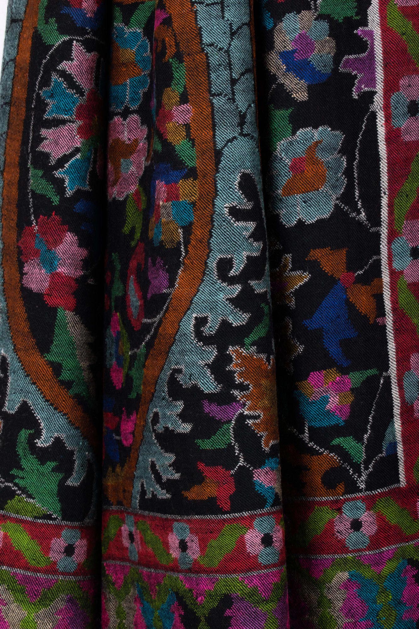 Châle de pashmina Kani Black à la main - éblouir