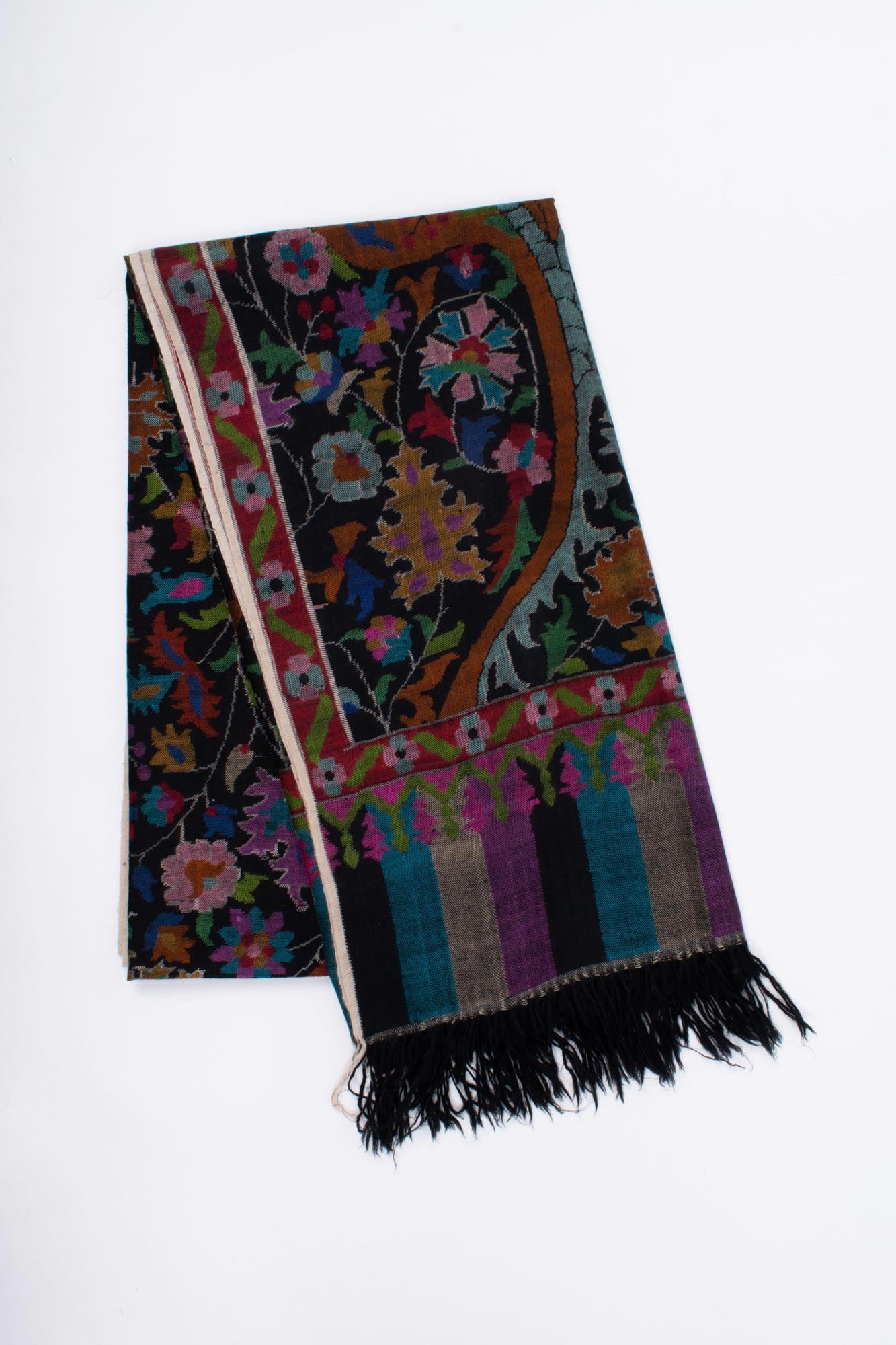 Châle de pashmina Kani Black à la main - éblouir