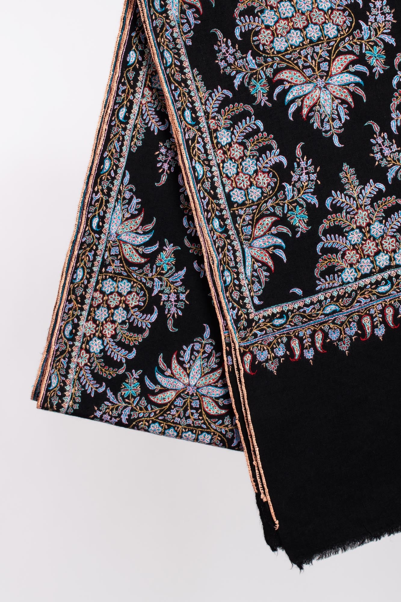 Black Broidered Cachemiri Pashmina Châle - Macclesfield