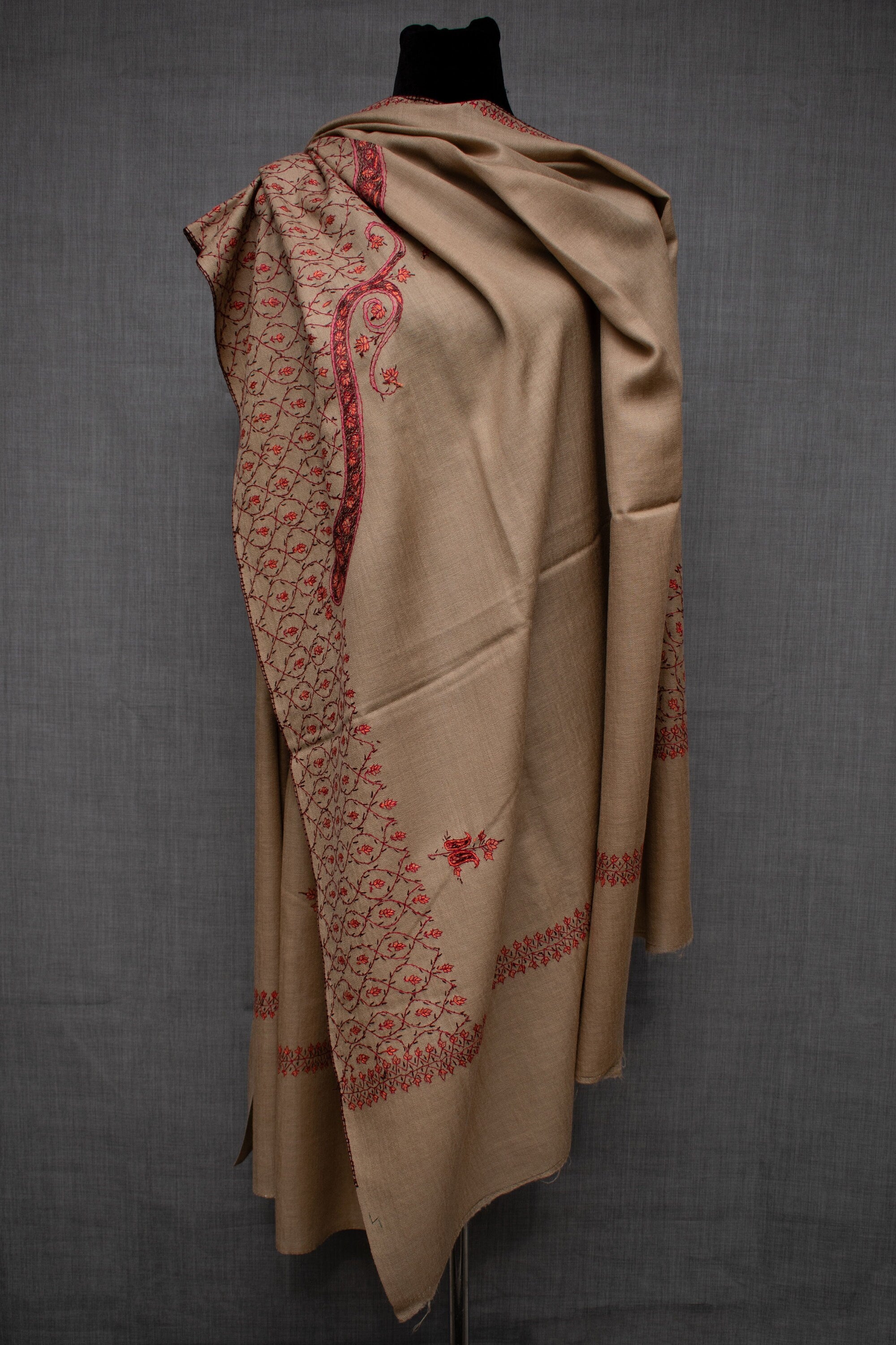 SALDI DEL LABOR DAY Design Paisley Ricamo a mano del Kashmir su scialle di lana pregiata
