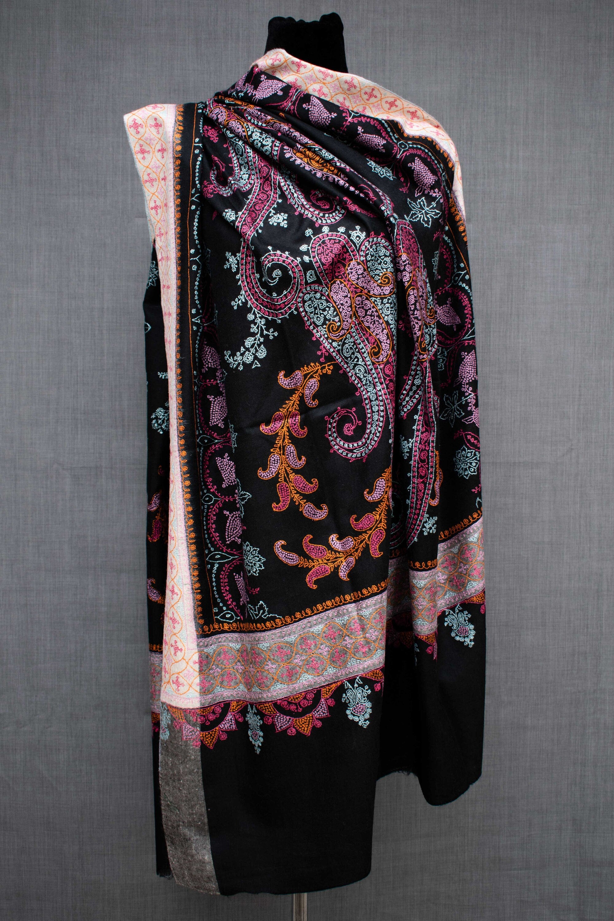 黑色克什米尔手工披肩,纯Pashmina,手工编织,手工刺绣。