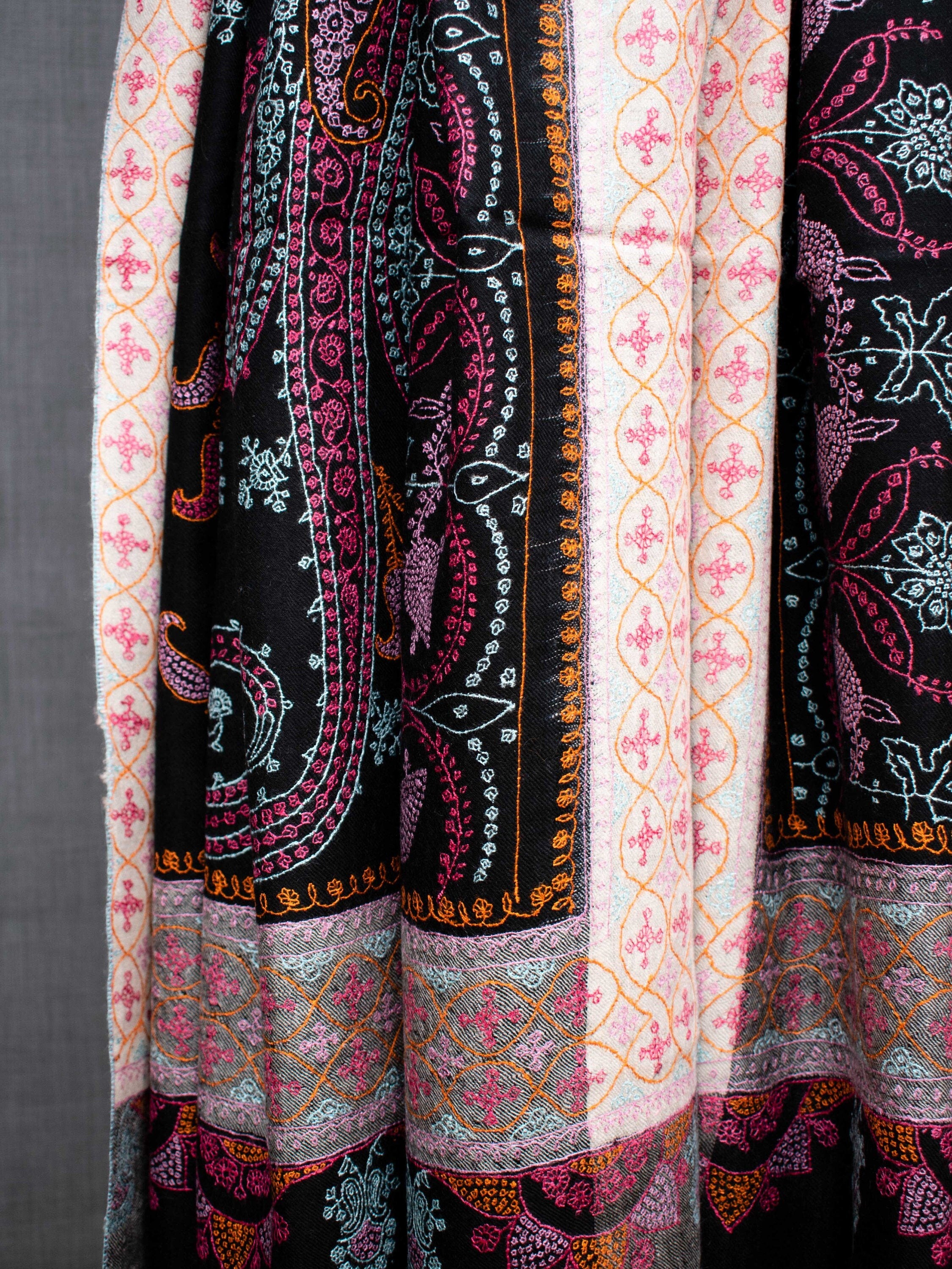 黑色克什米尔手工披肩,纯Pashmina,手工编织,手工刺绣。
