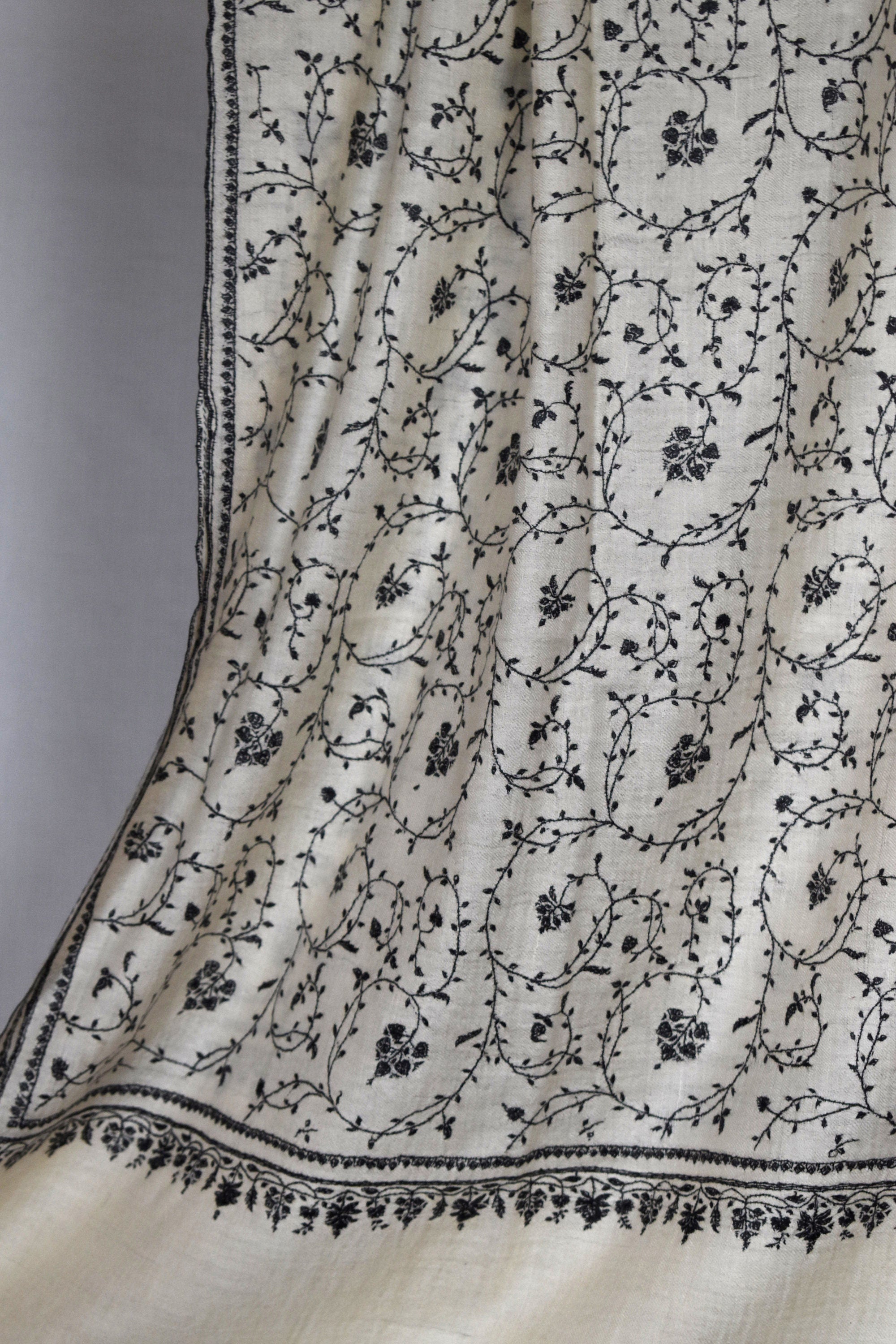 单色Sozni Pure Pashmina/Cashmere Scarf Wrap Jali,手工编织的手工织机和手工绣在克什米尔,豪华,杰作。