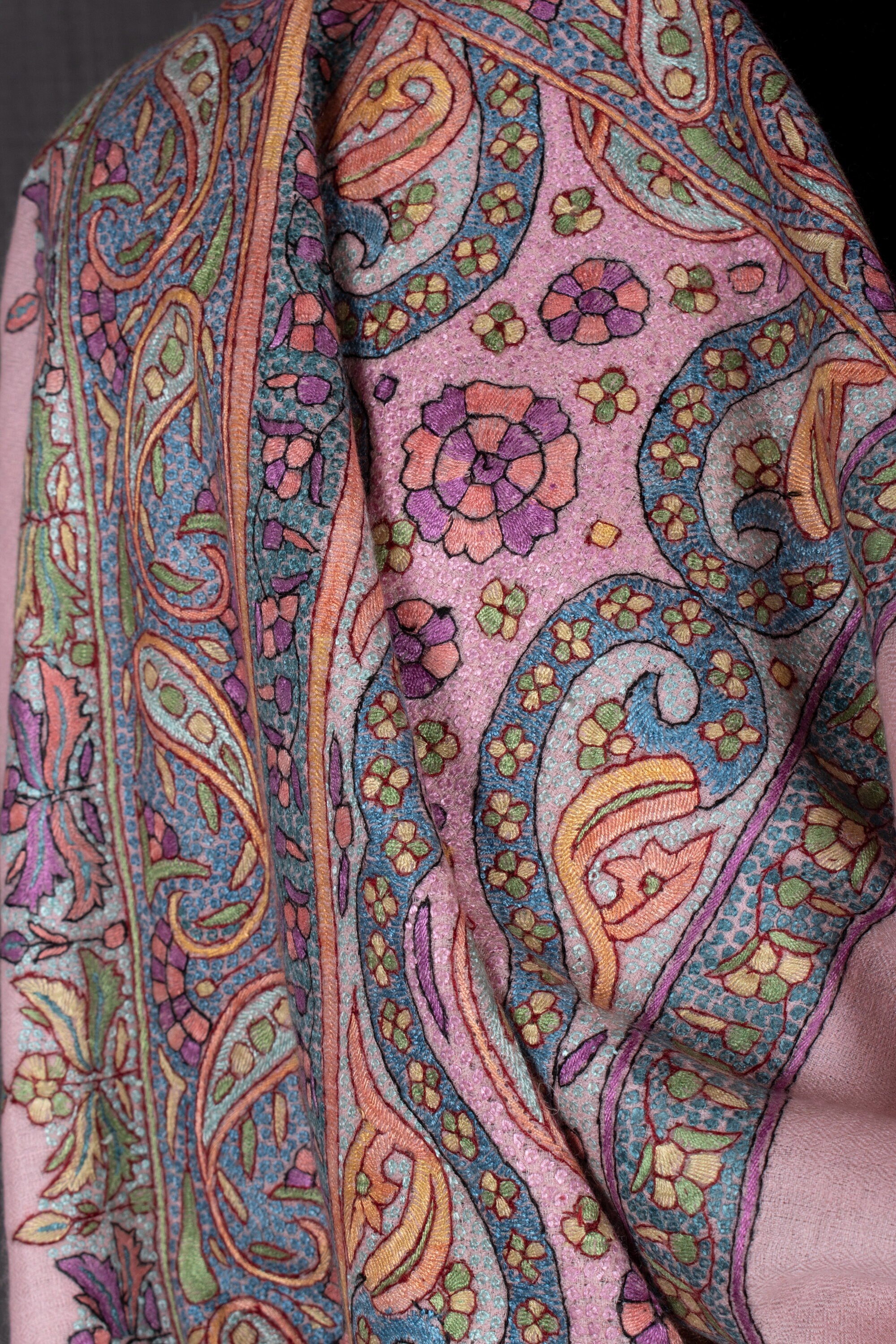 Ameena Kashmiri Handloom Pashmina Schal, Paper Machie Toto Work, Handstickerei, 40x80"