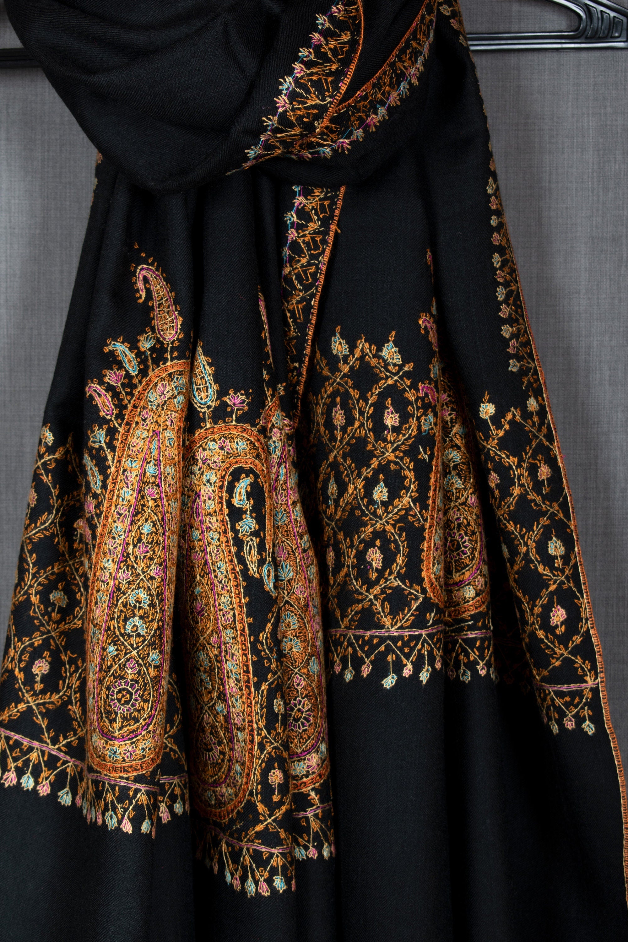 Broderie à la main du Cachemire sur châle en laine fine n° 23, 40x80"