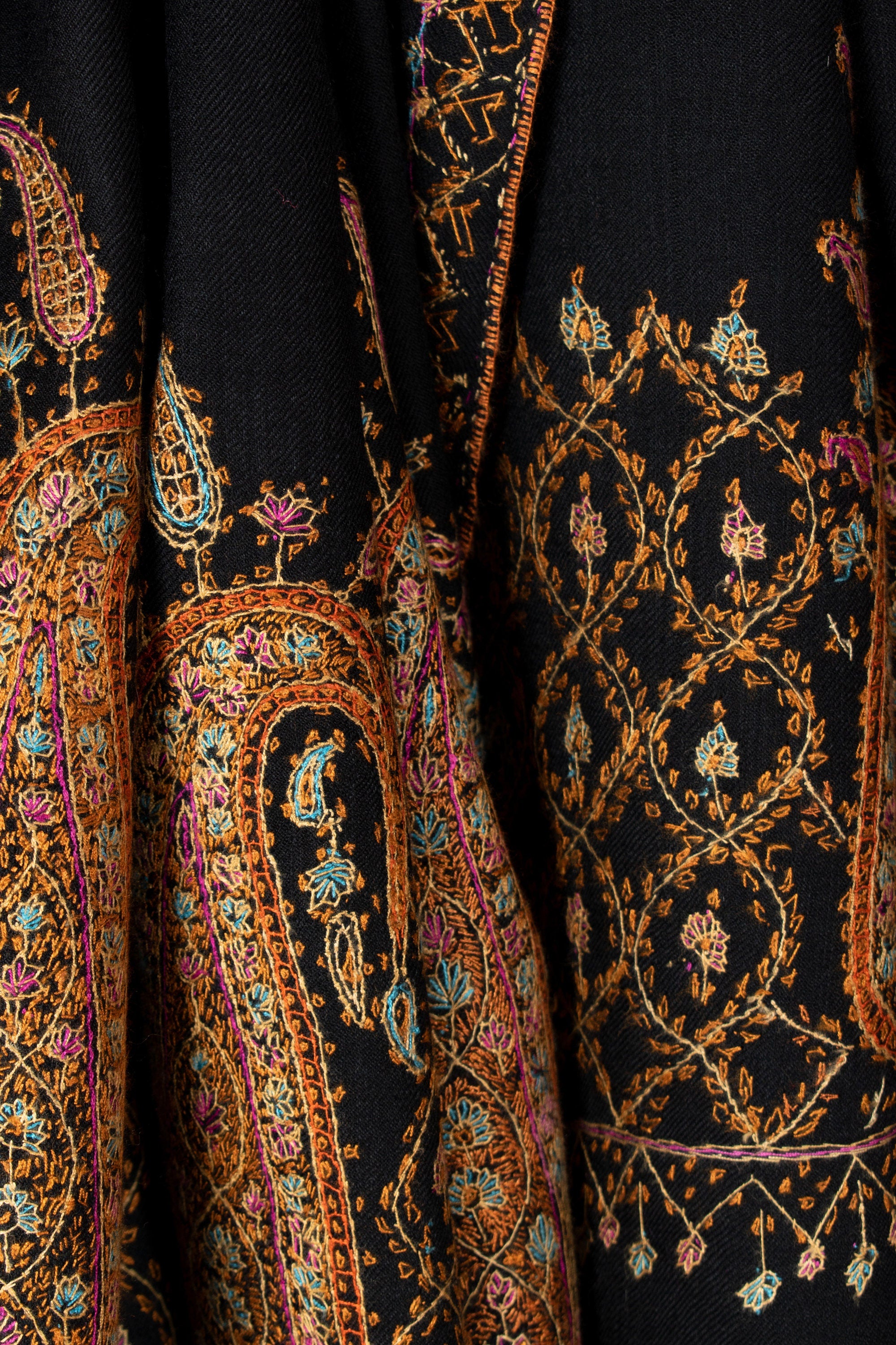 Broderie à la main du Cachemire sur châle en laine fine n° 23, 40x80"