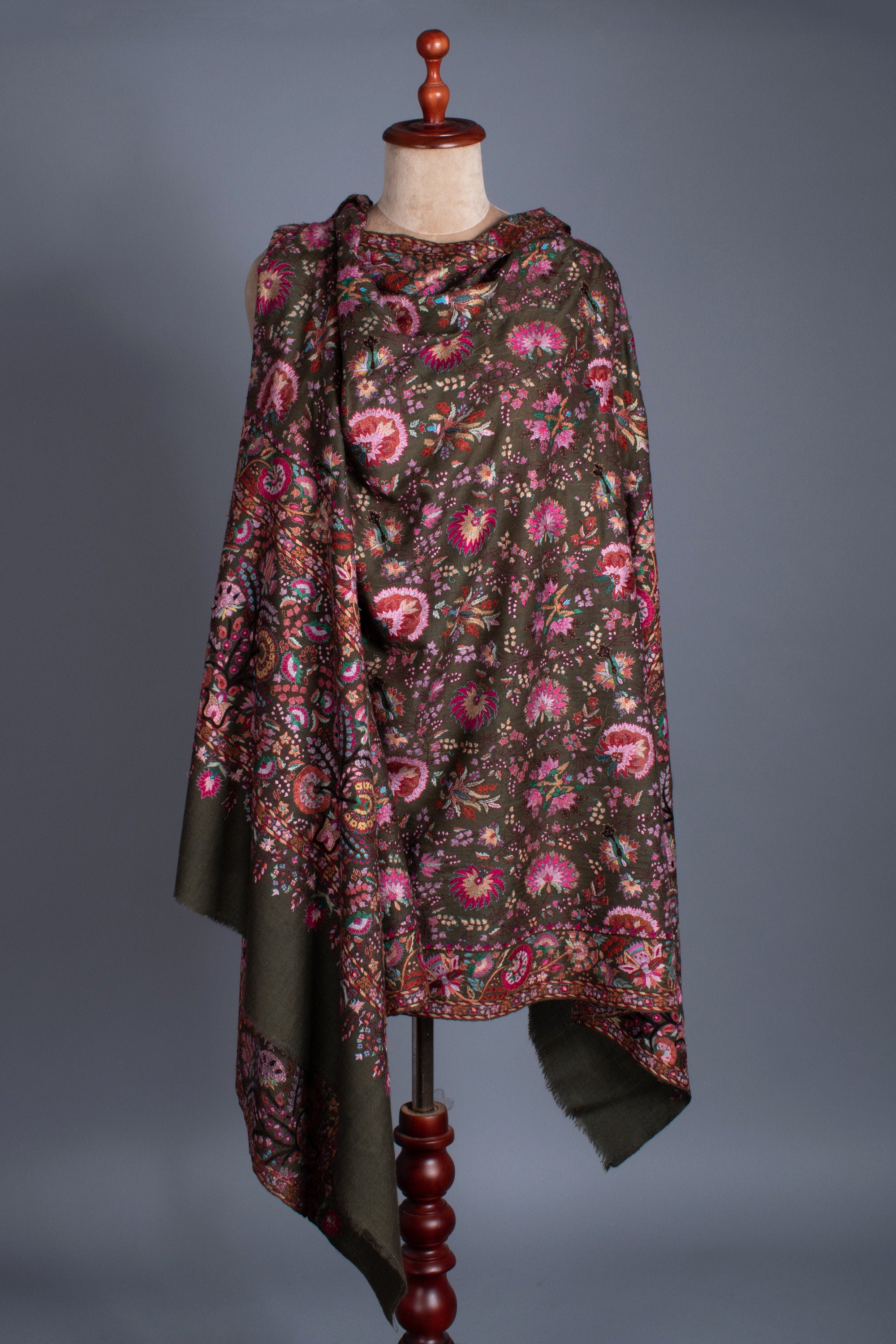 Regali di Natale, Scialle Pashmina del Kashmir, Avvolgimento ricamato indiano di lusso, Scialle ricamato a mano, Scialle esclusivo, 40x80" - CHALKY