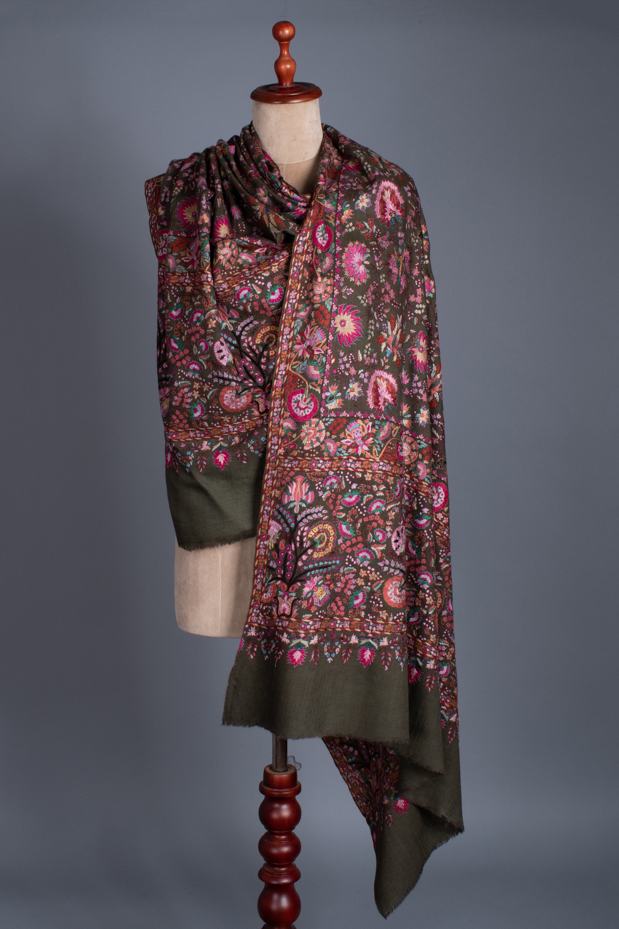 Regali di Natale, Scialle Pashmina del Kashmir, Avvolgimento ricamato indiano di lusso, Scialle ricamato a mano, Scialle esclusivo, 40x80" - CHALKY