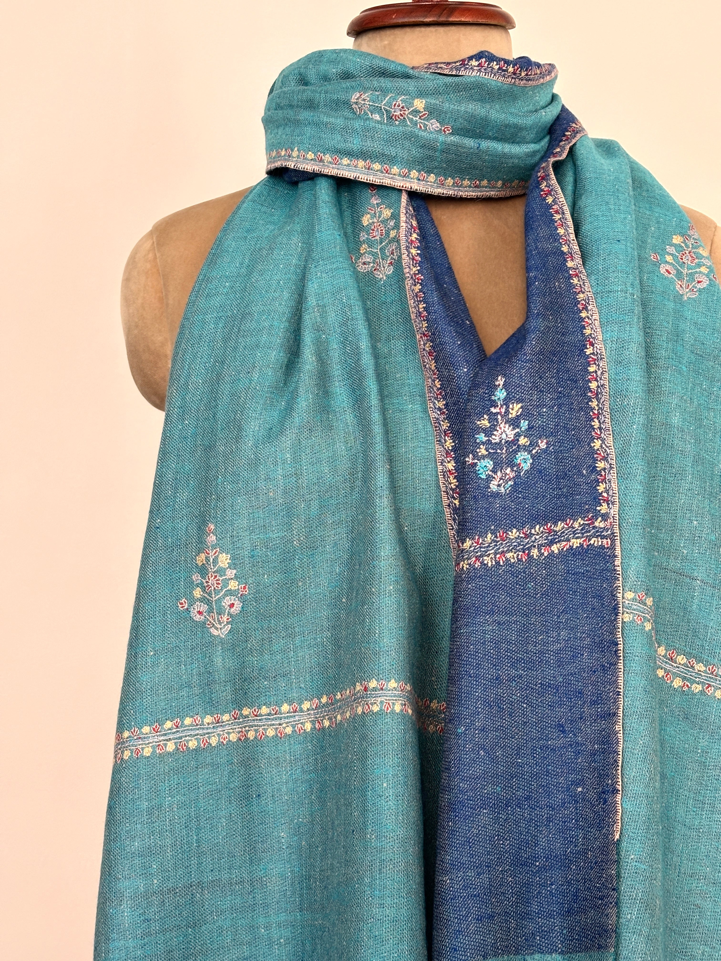 Écharpe Pashmina Brodée Dorukha Bleue