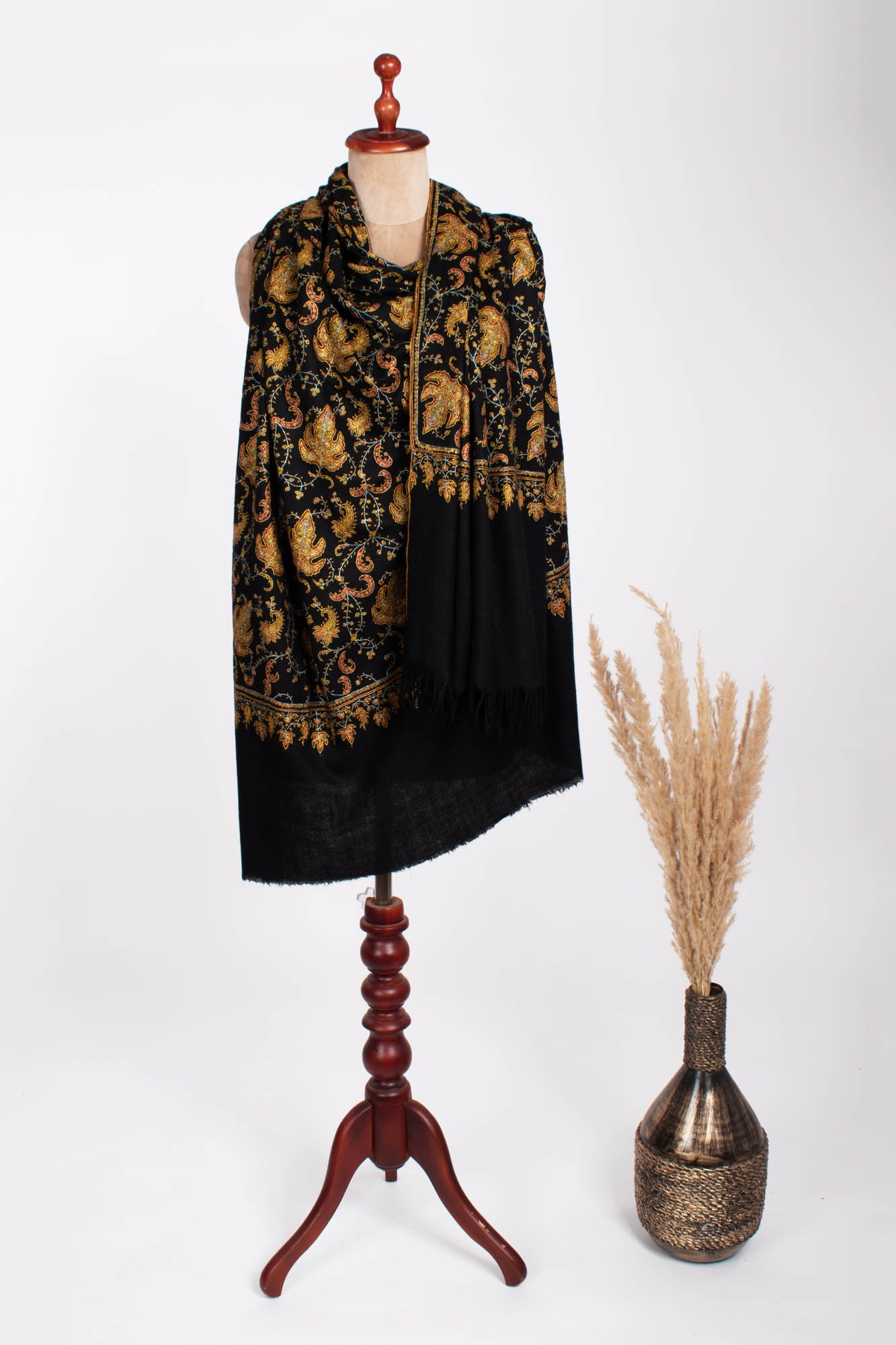 Châle Pashmina noir inspiré de la feuille d'érable - CALEXICO