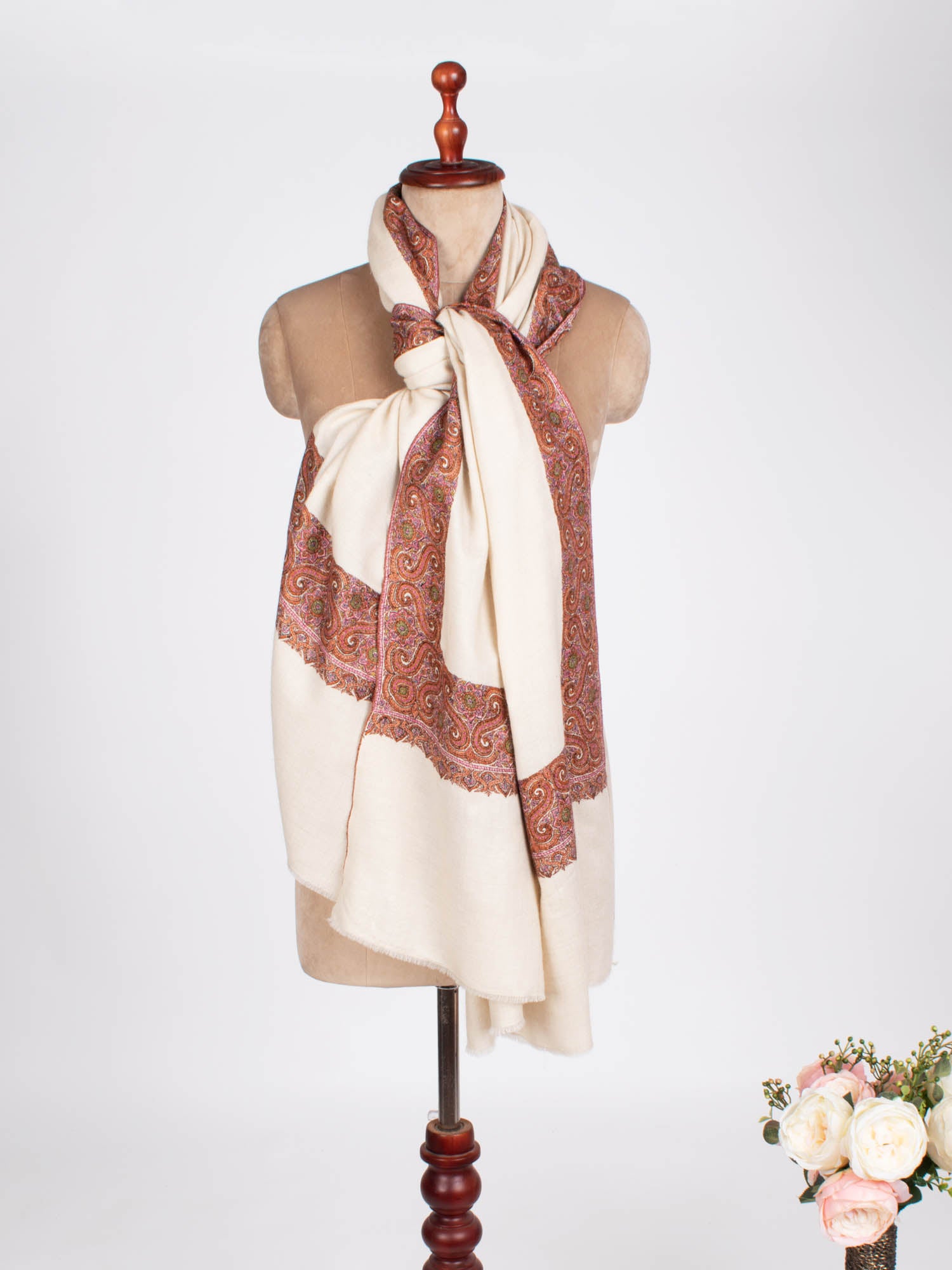 Châle Pashmina brodé blanc cassé - MISHAWAKA