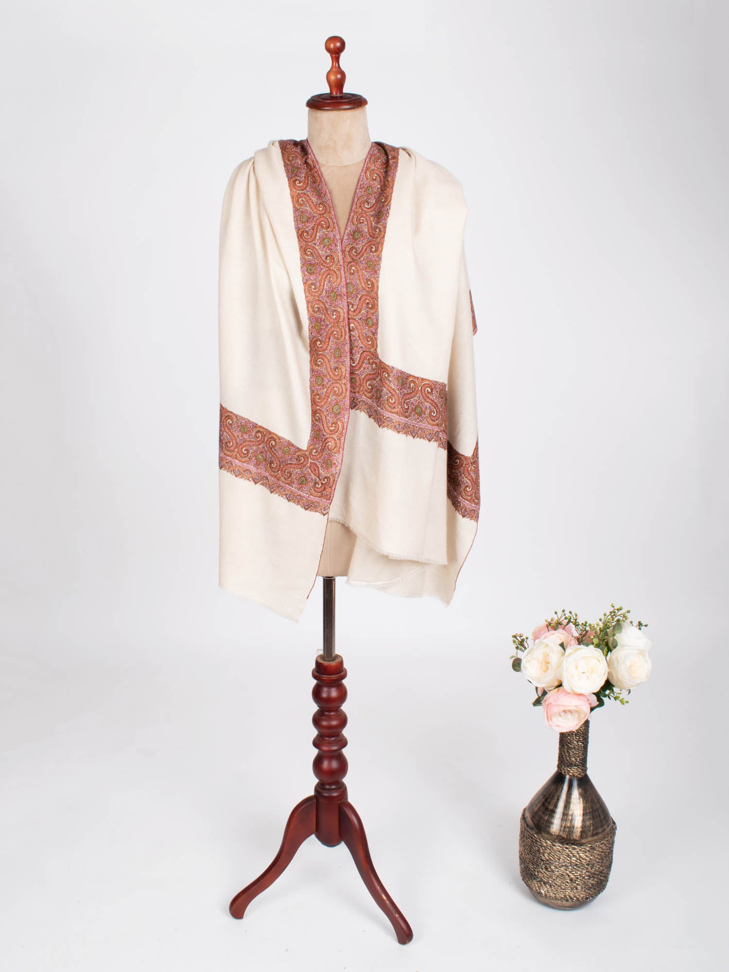Châle Pashmina brodé blanc cassé - MISHAWAKA