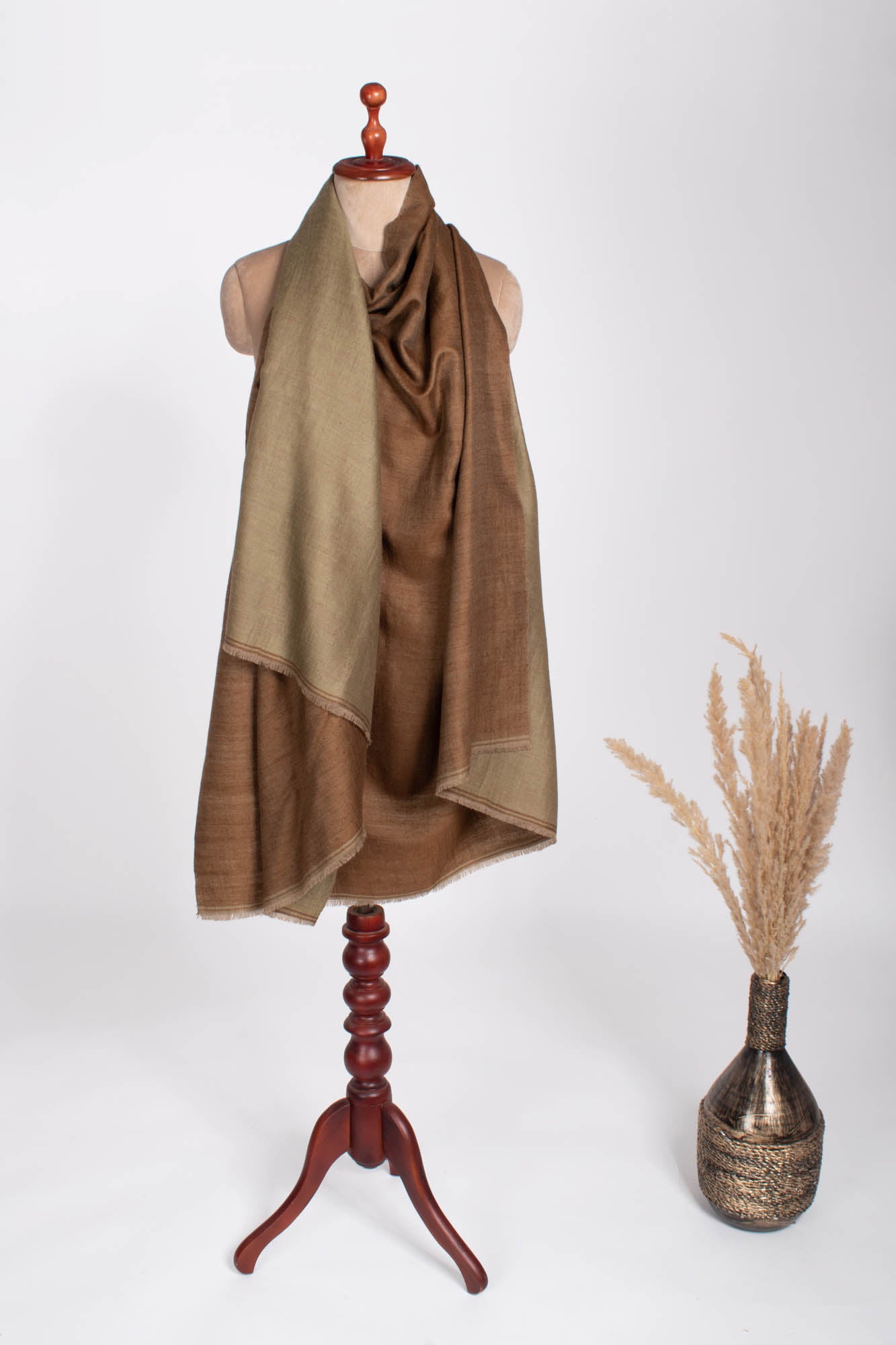 Scialle reversibile del Kashmir verde oliva e marrone - HAINES