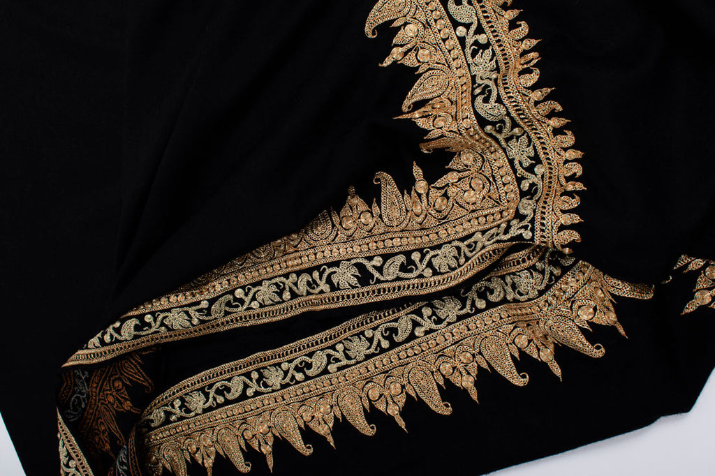 What is the Difference Between Pashmina and Shawl?