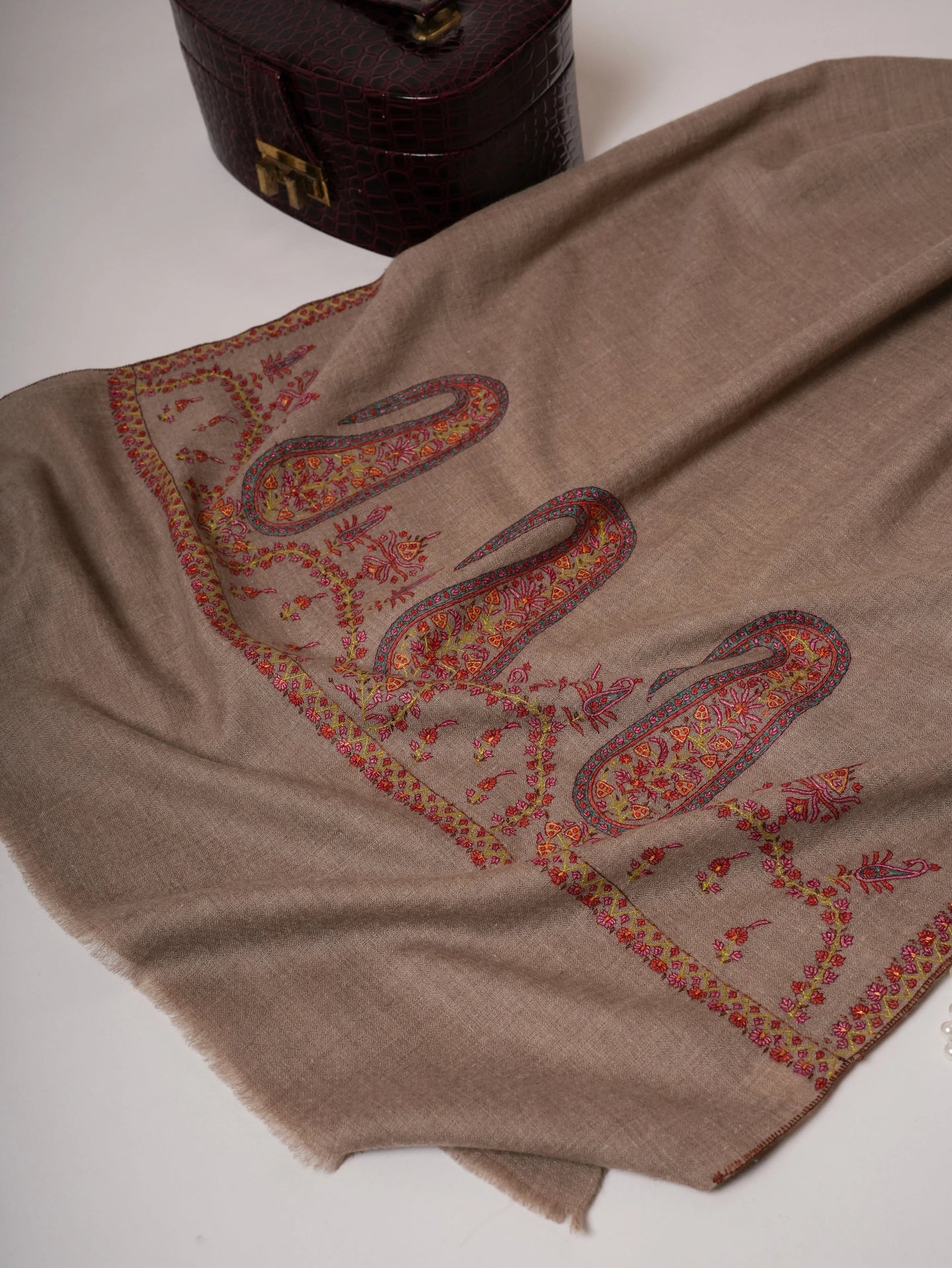 Artisan Crafted Grey Cashmere Scarf Featuring Detailed Palla Handwork Shahkaar