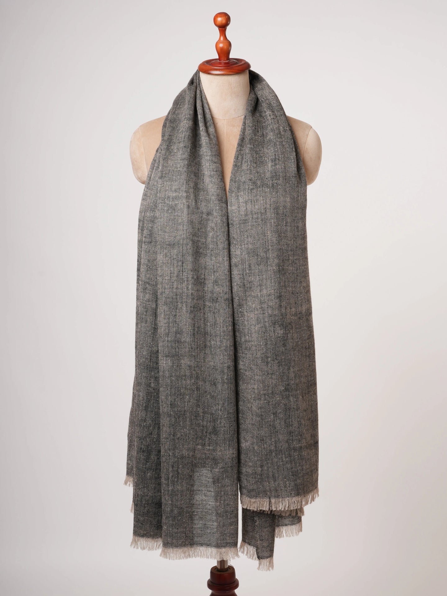 Carbon Black Handwoven Handspun Baby Soft Pashmina Shawl – Pure Luxury Shahkaar