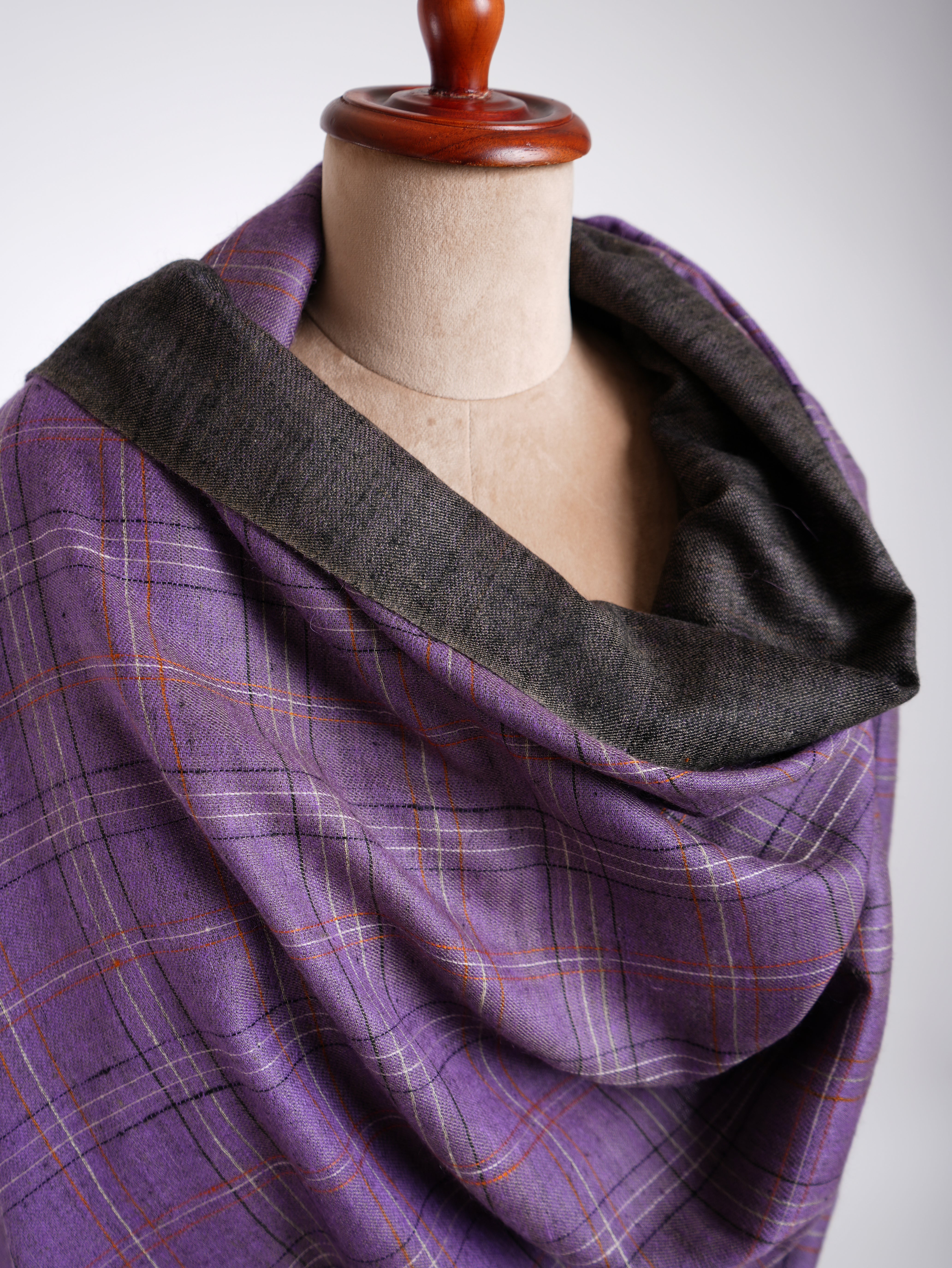 Châle Dorukha Pashmina violet et noir