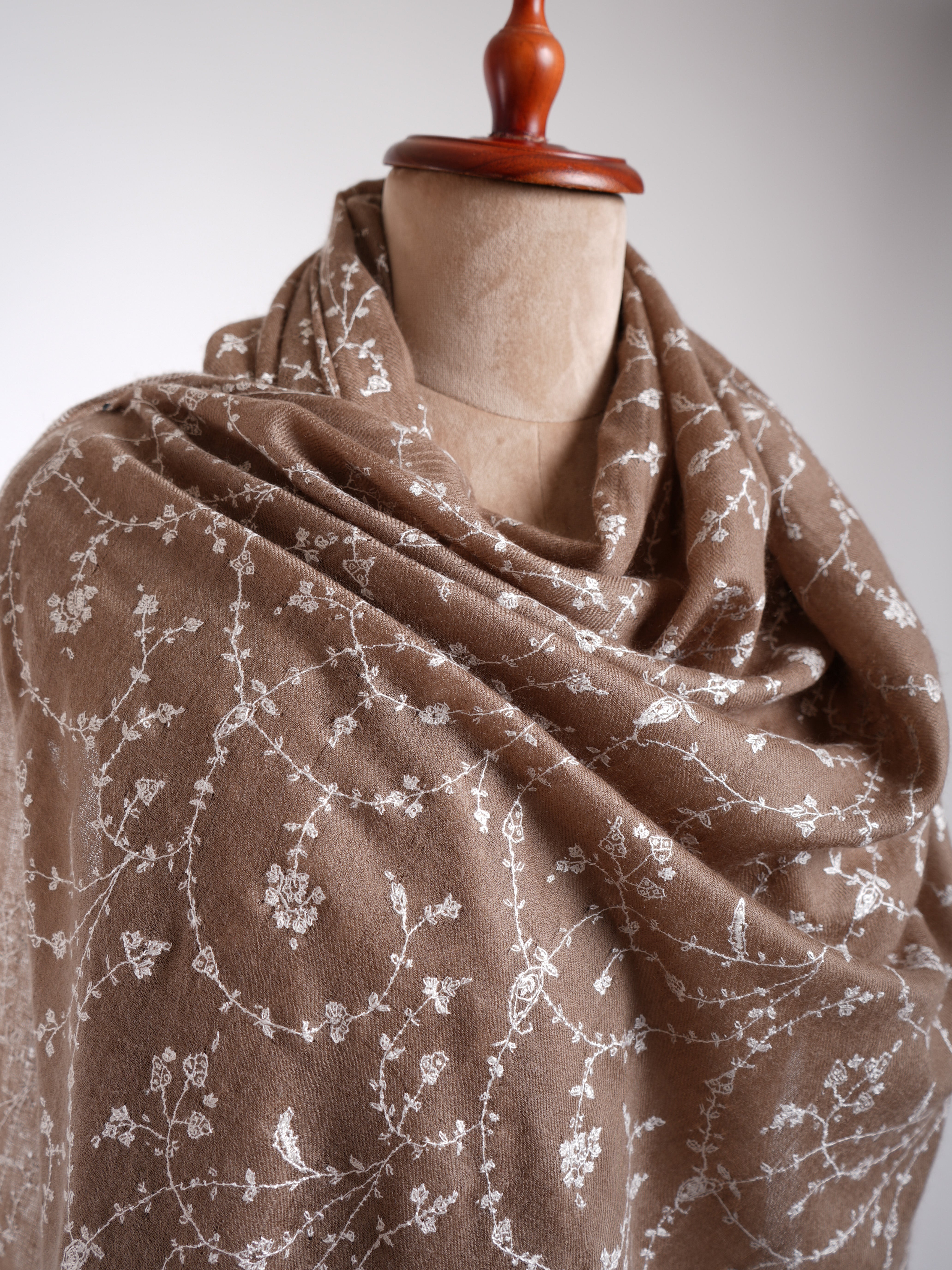 Sozni Embroidered Pure Cashmere Scarf