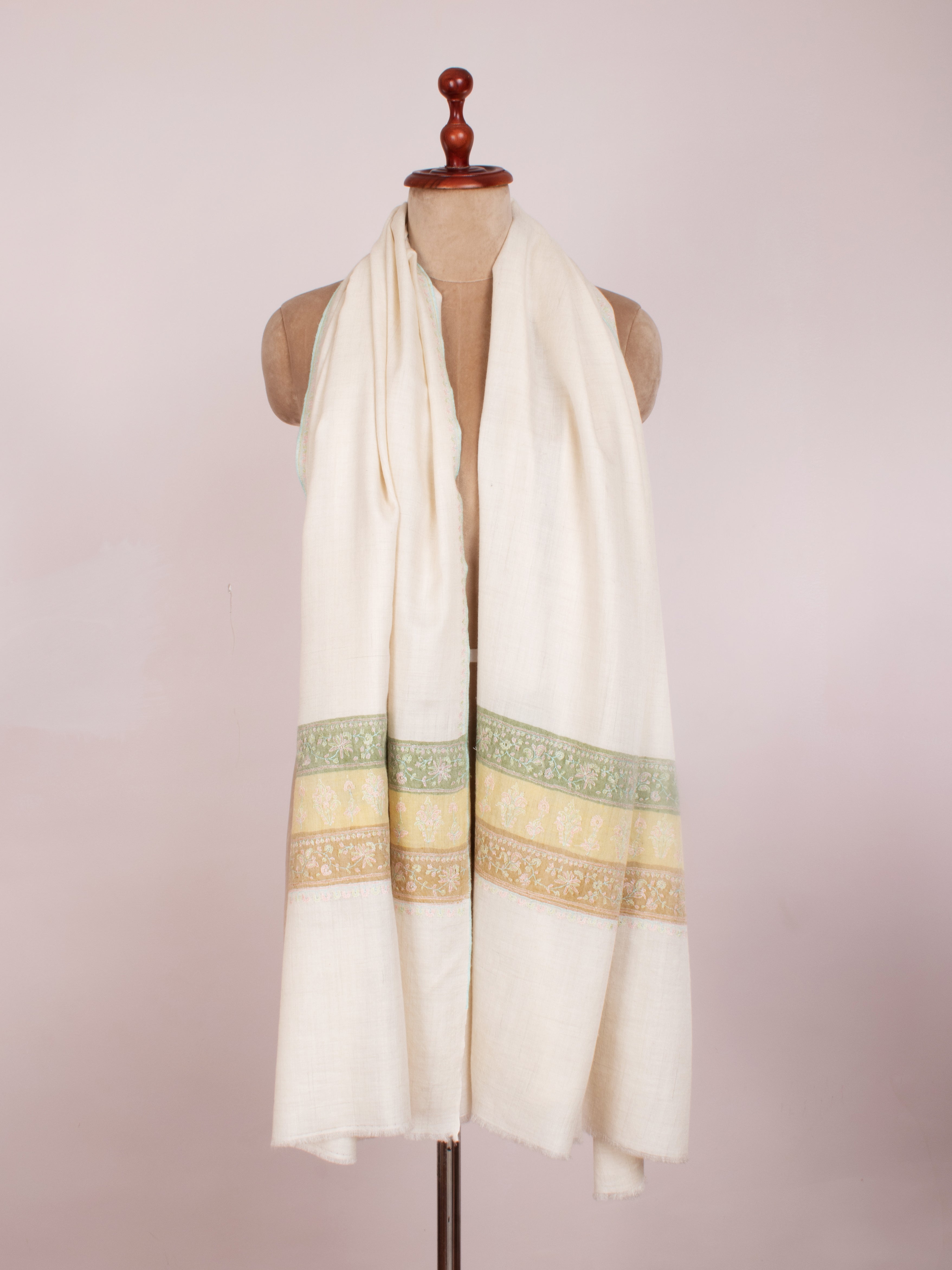 Palladar joli châle pashmina blanc pastel