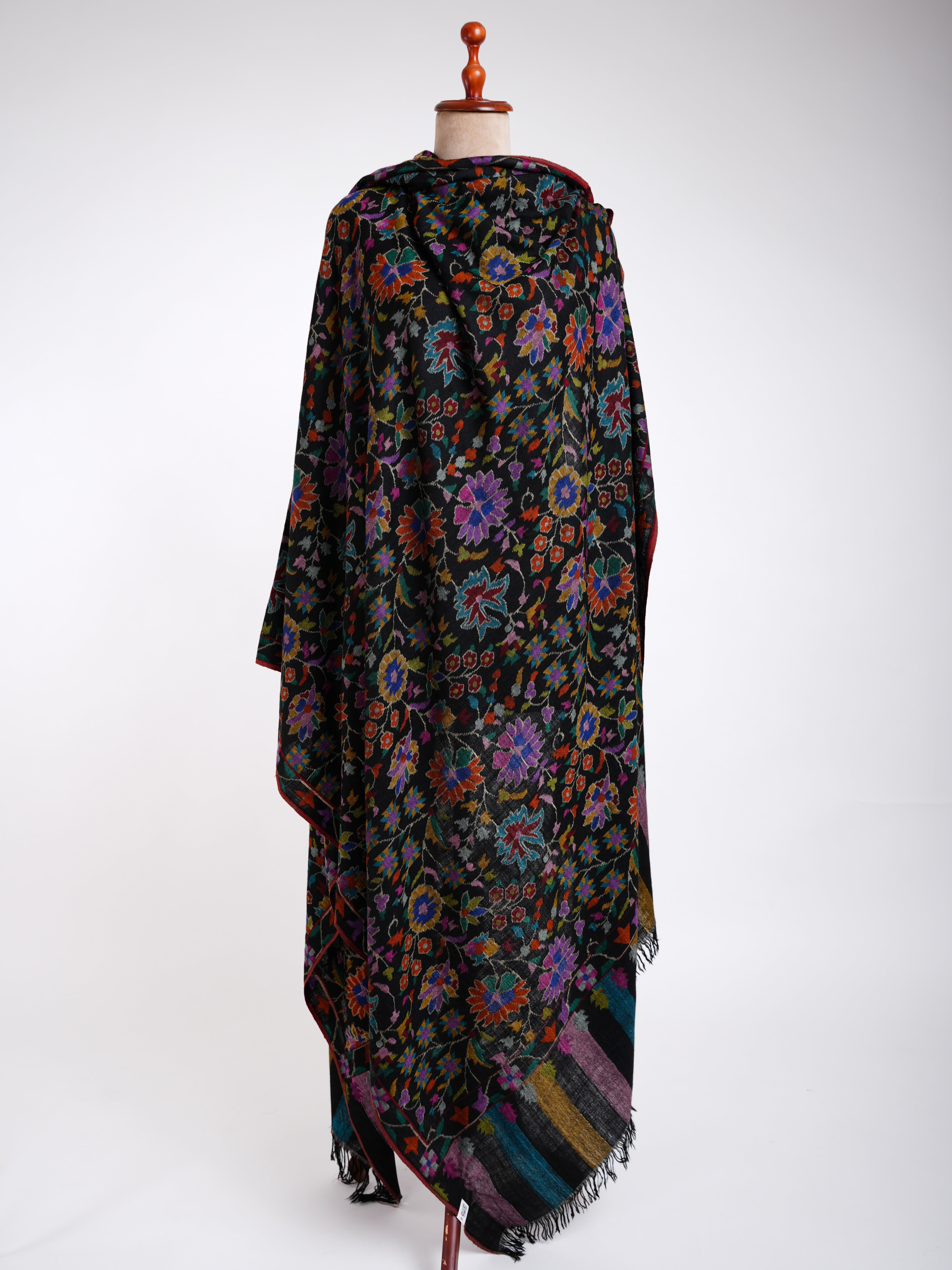 Majestic Black Kani Weave Cashmere Oversized Shawl