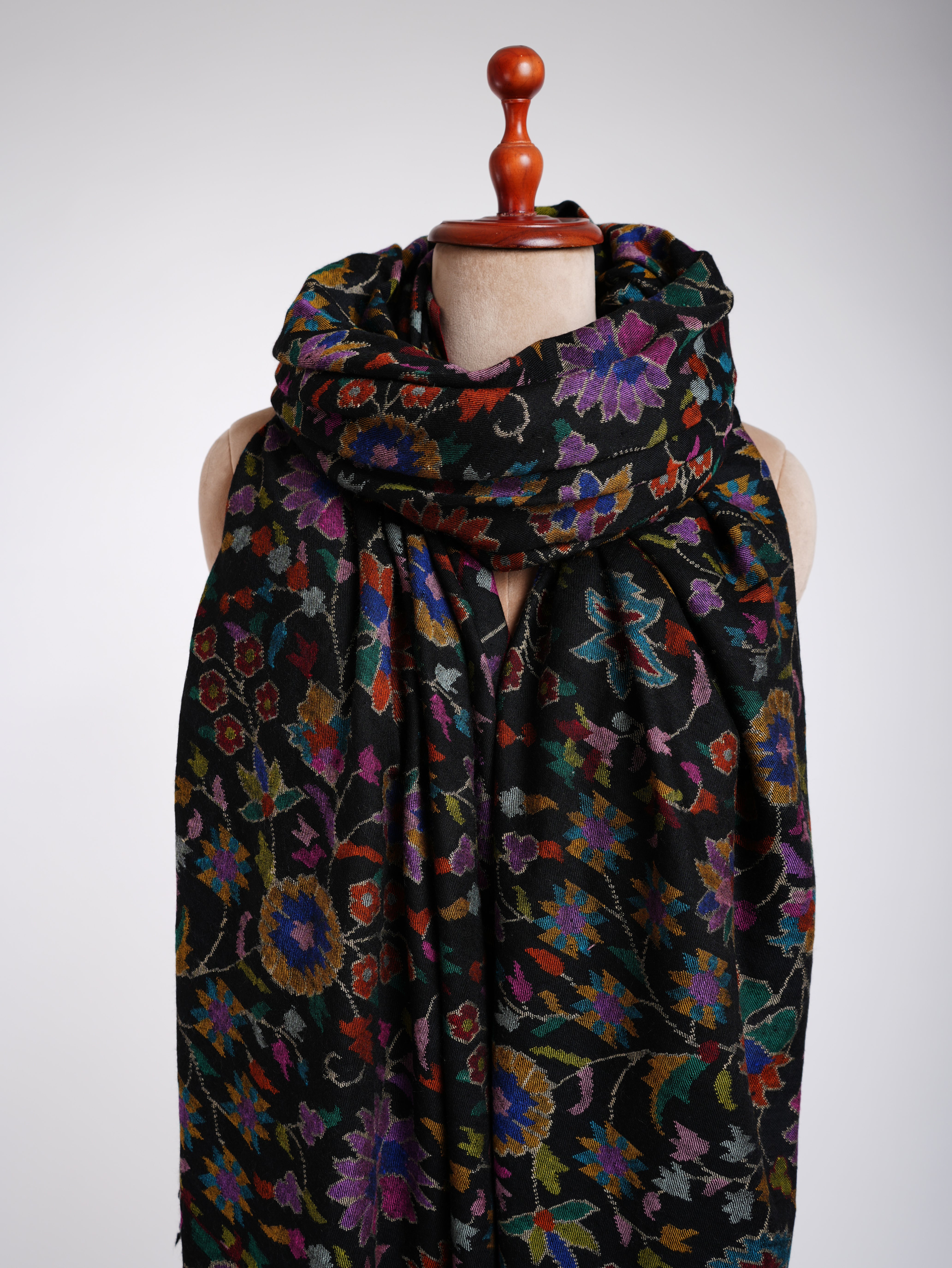 Majestic Black Kani Weave Cashmere Oversized Shawl