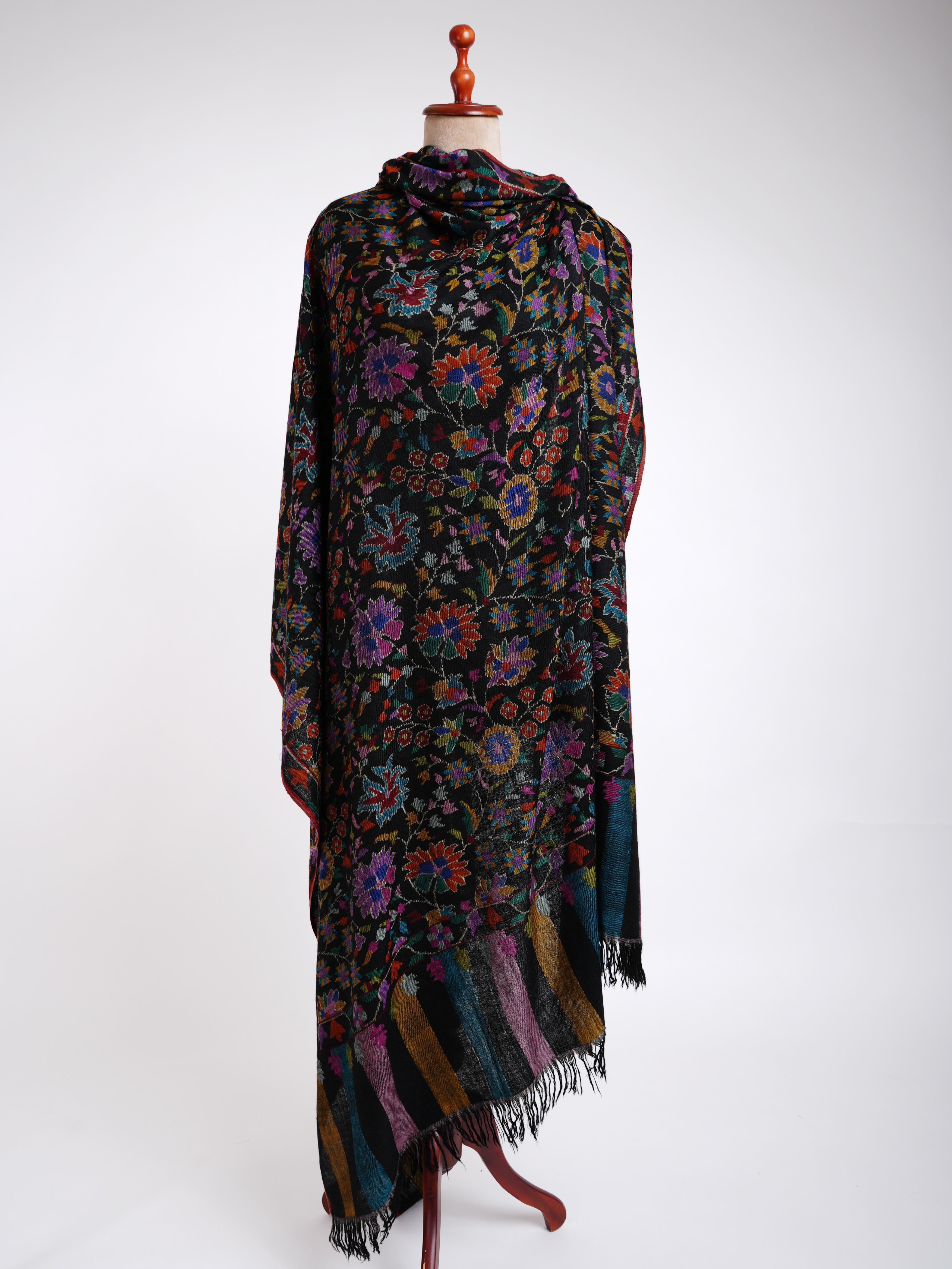 Majestic Black Kani Weave Cashmere Oversized Shawl