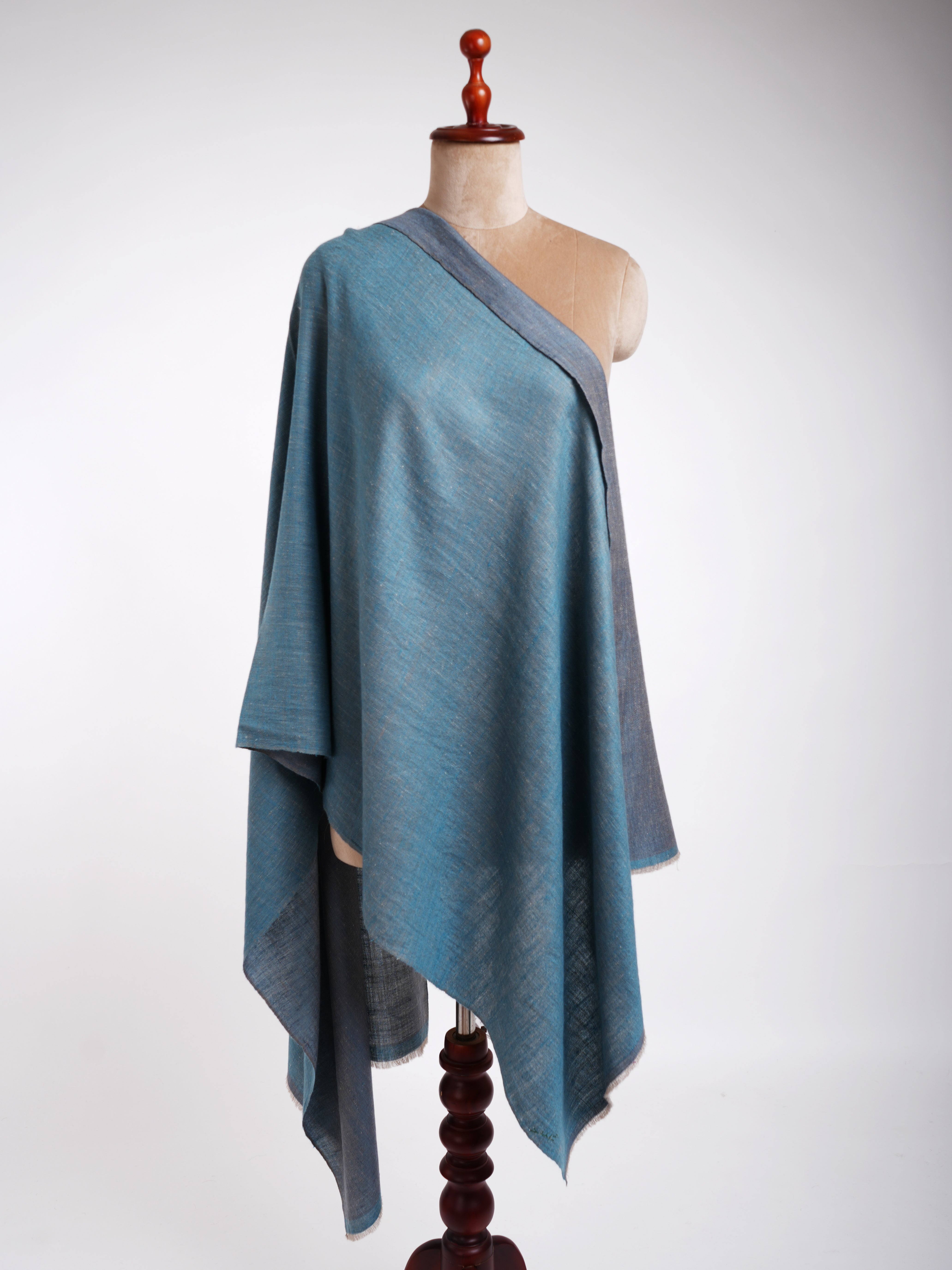 Sciarpa in cashmere dual shade blu pastello