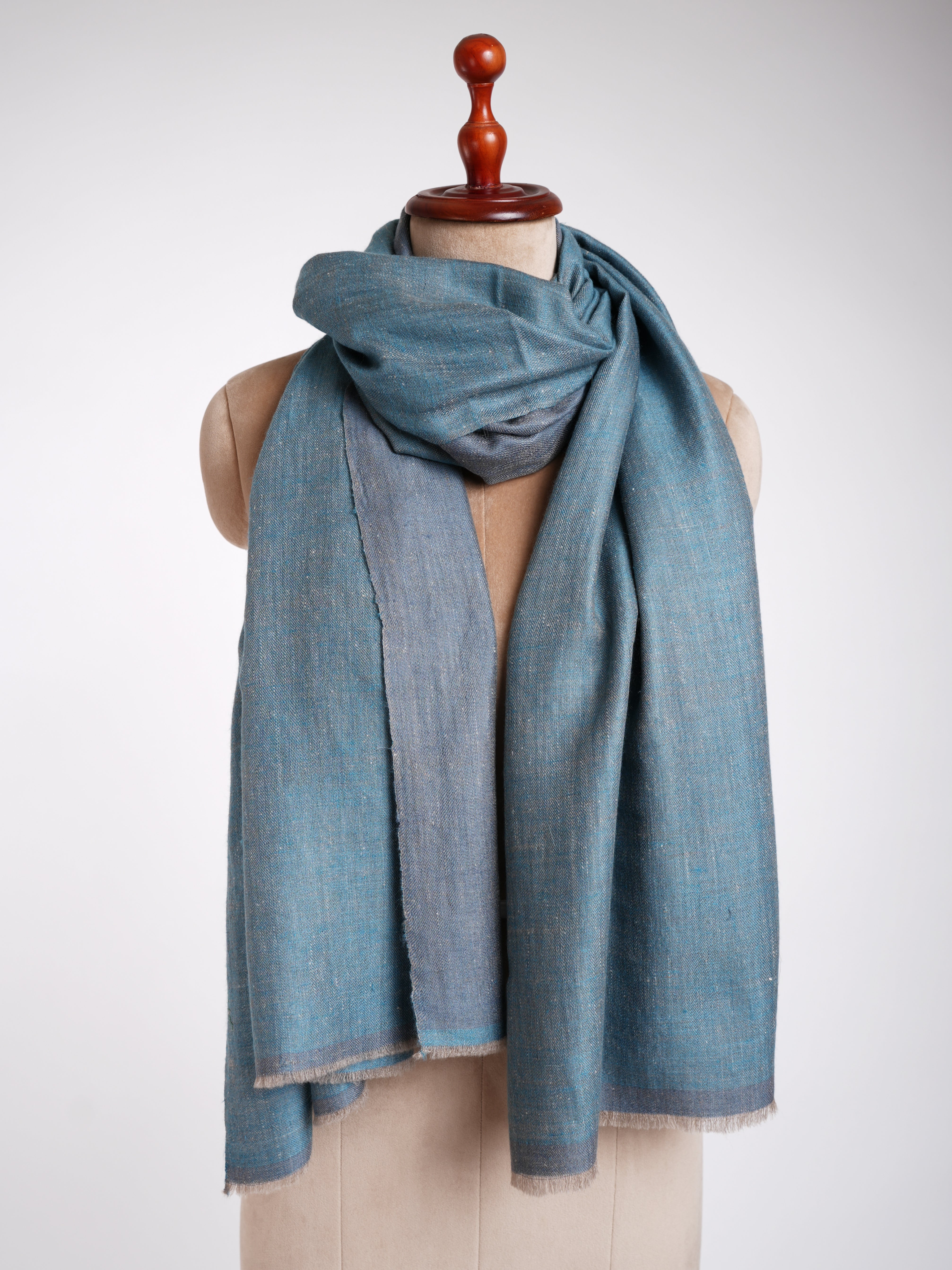 Sciarpa in cashmere dual shade blu pastello