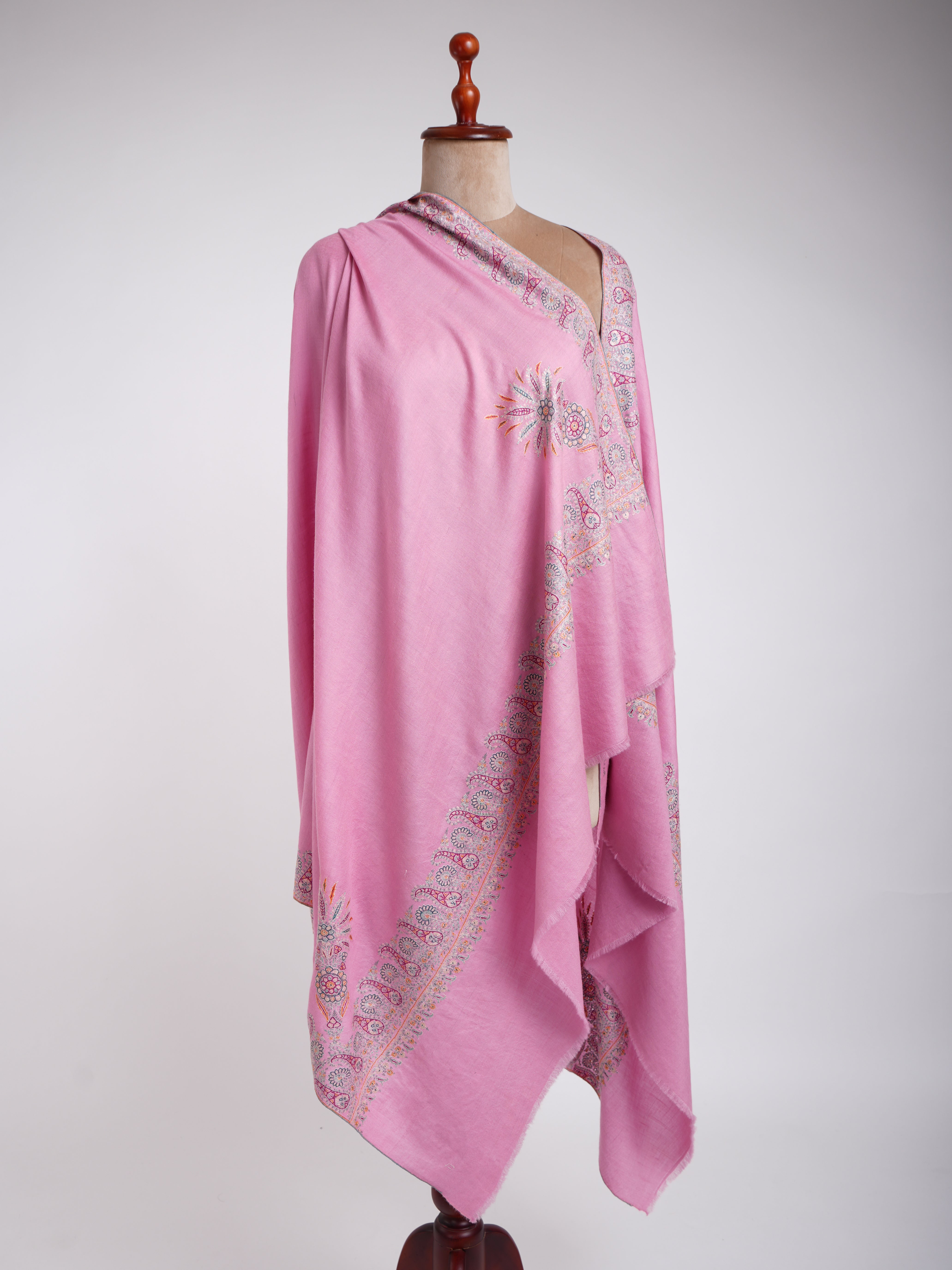 Sozni Daur Dar Pashmina ricamata a mano rosa