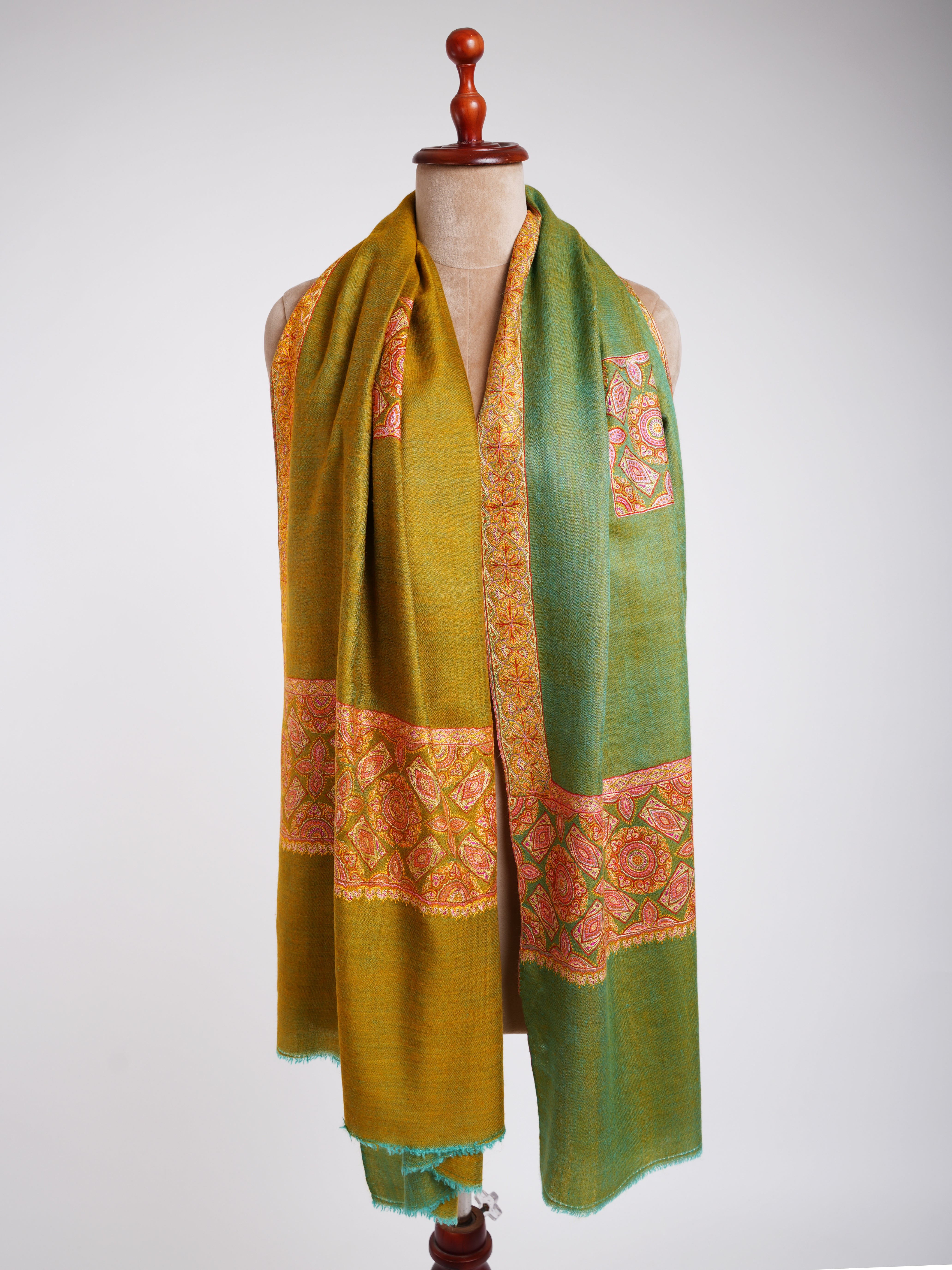 Scialle Pashmina Sozni Dorukha in seta verde