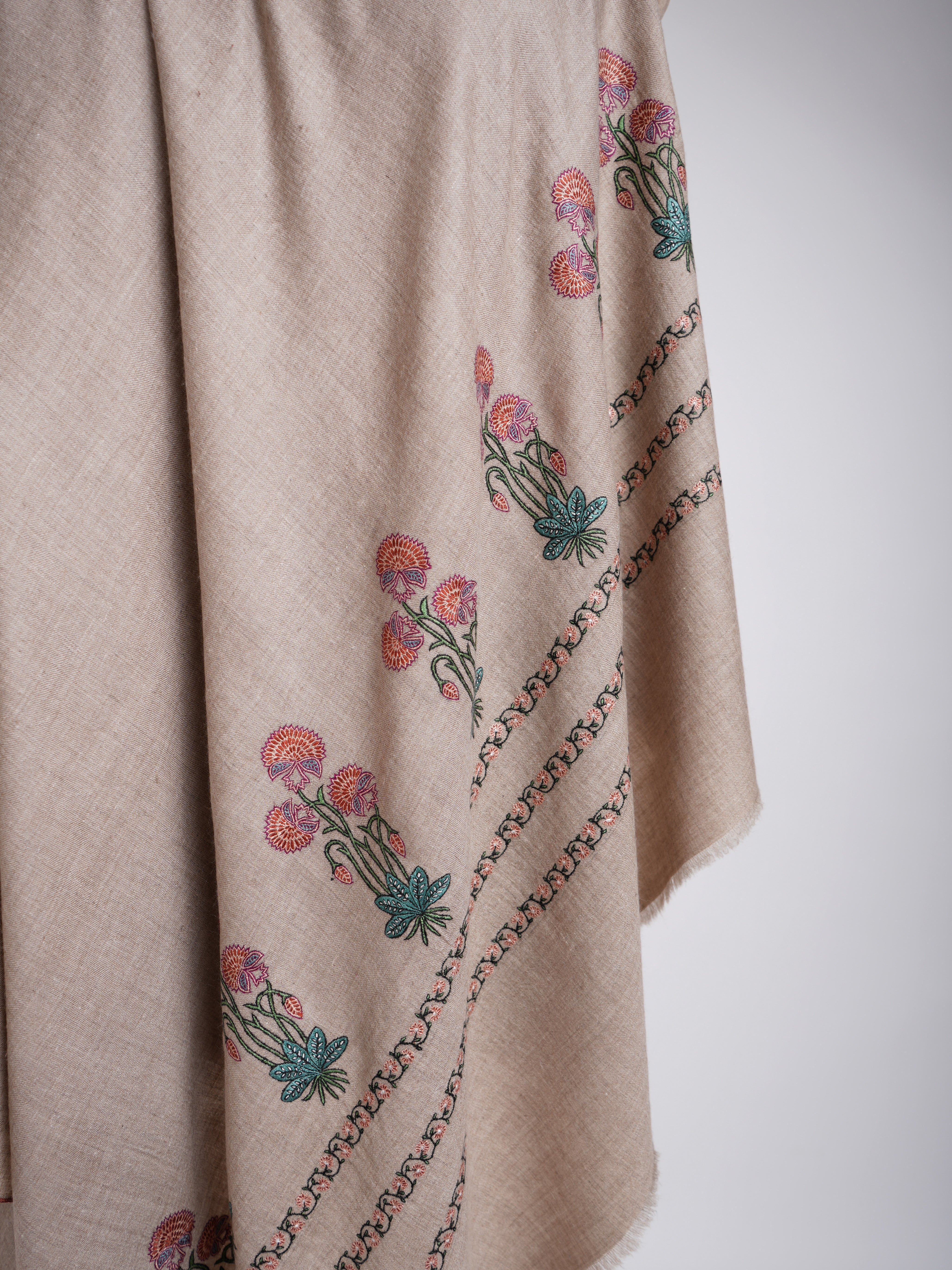 Sozni Palla Buti Hand Embroidered Pashmina Shawl Natural