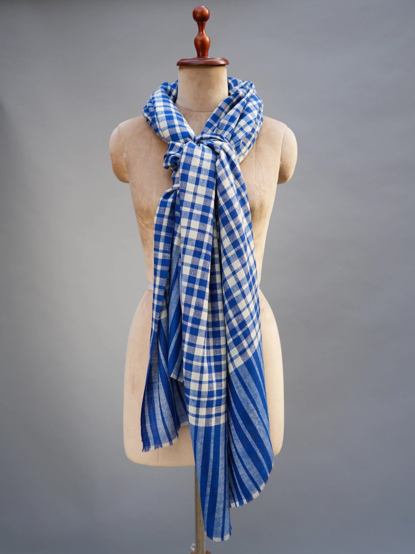 Decent Blue Handwoven Pashmina Shawl Shahkaar