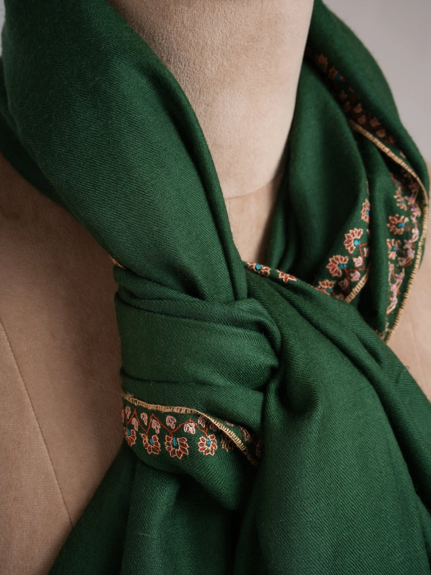 Emerald Green Pashmina Shawl with Contrasting Palla Shahkaar