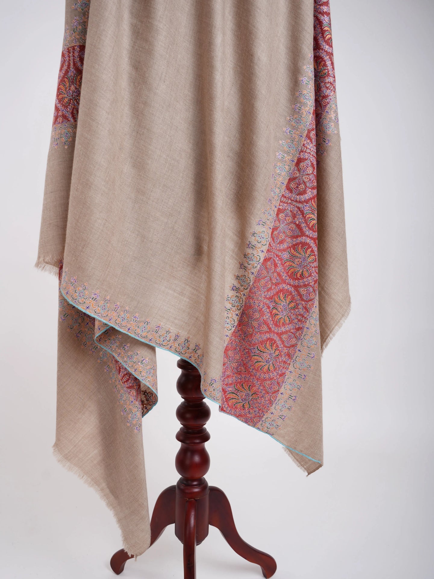 Grey and Red Minimalistic Kashmiri Pashmina Shahkaar