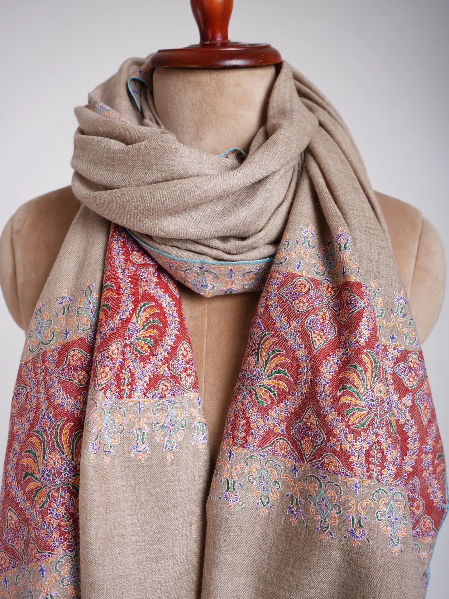 Grey and Red Minimalistic Kashmiri Pashmina Shahkaar