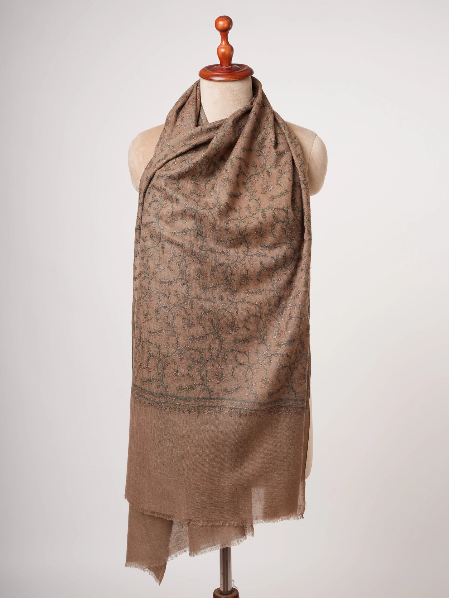 Hand Embroidered Cashmere Scarf with Fine Jali Motif – Luxurious & Elegant Shahkaar