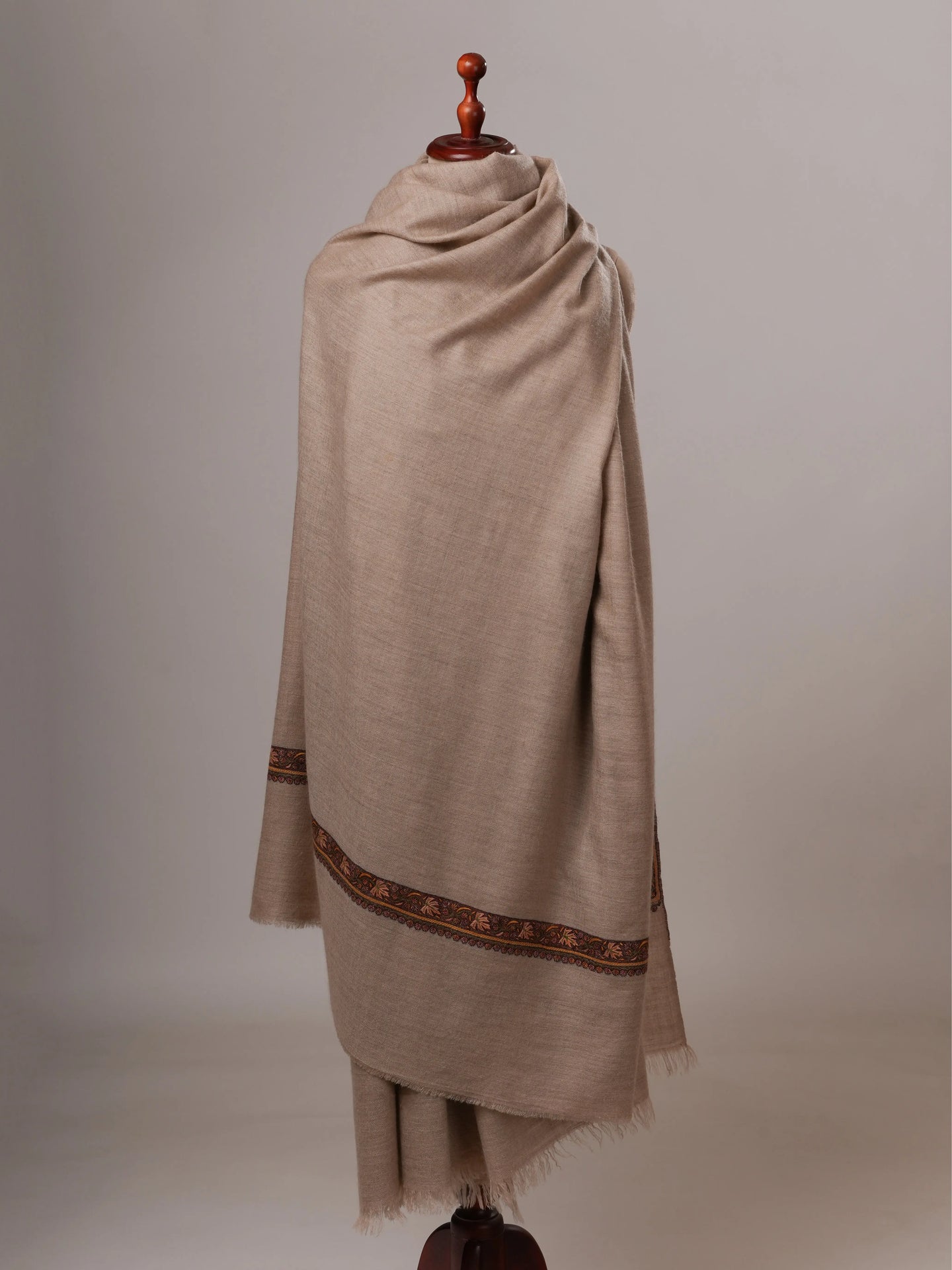 Handspun Pure Pashmina Oversized Shawl with Daur Hand Embroidery Shahkaar