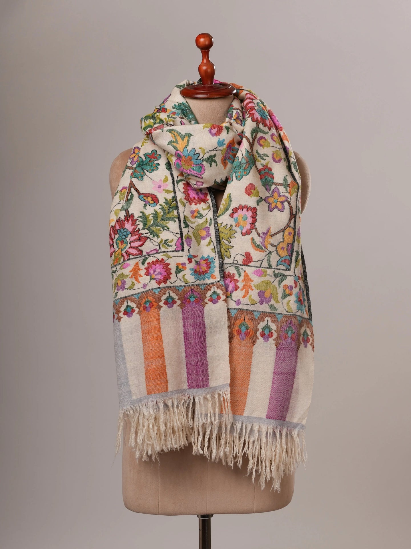 Handwoven Featherlight Ivory Kani Pashmina Shawl Shahkaar