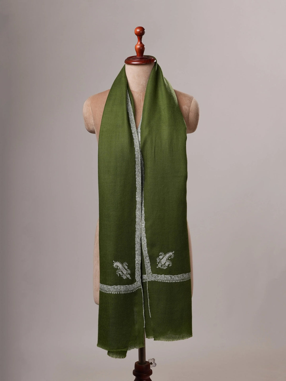 Handwoven Kashmiri Cashmere Scarf | Classic Hashia Embroidery