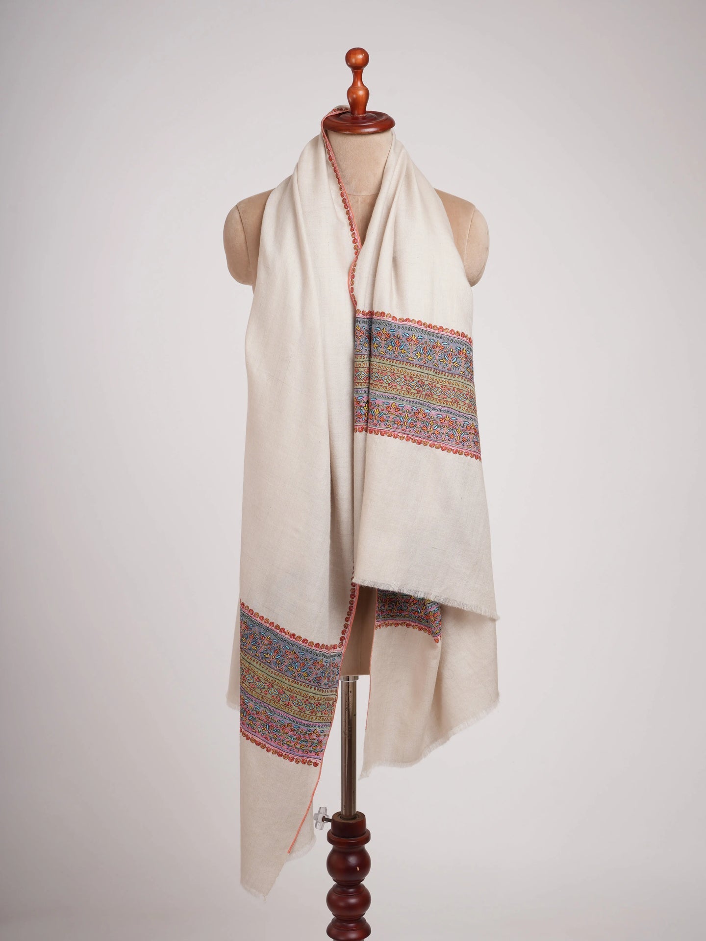 Ivory Palla Embroidered Handwoven Pashmina Shawl Shahkaar