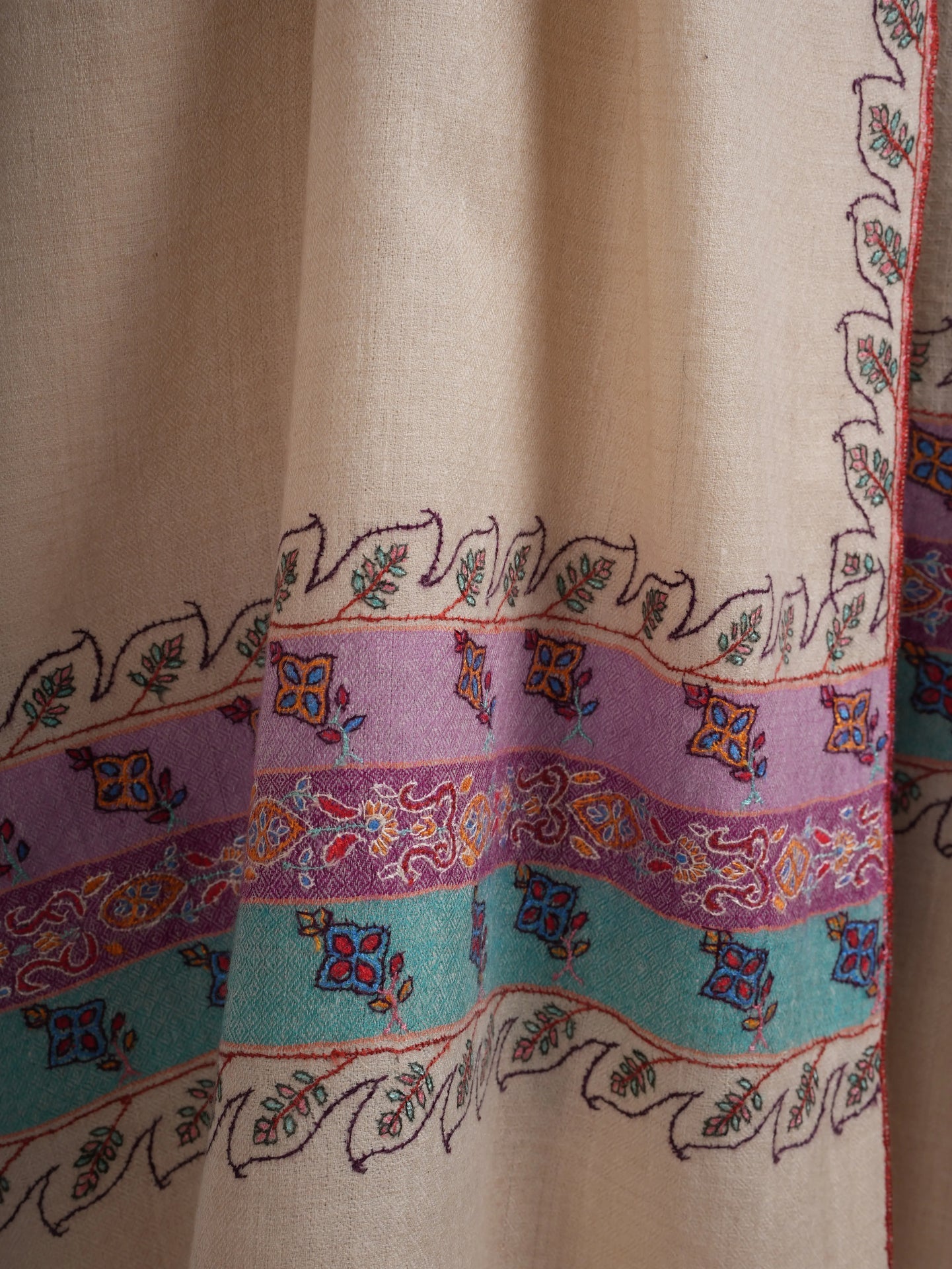Ivory Pashmina Shawl with Minimalistic Needle work Shahkaar