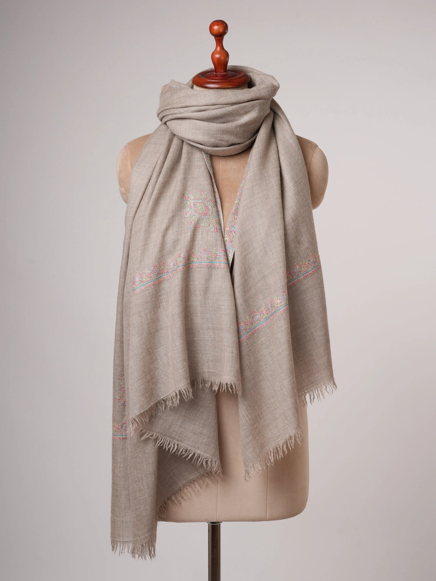 Natural Grey Fine Pashmina Shawl with Hashia Embroidery – Soft & Luxurious Shahkaar