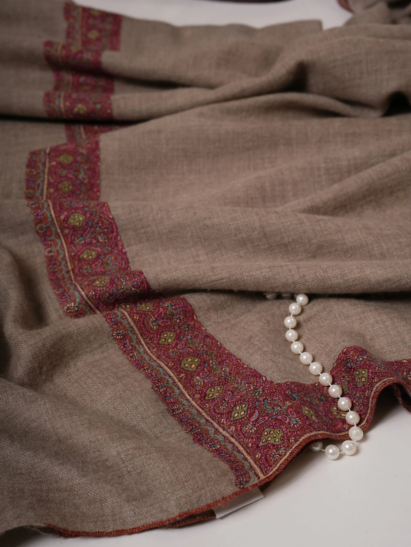 Natural Grey Handspun Neem Daur Soft Pashmina Shawl Shahkaar