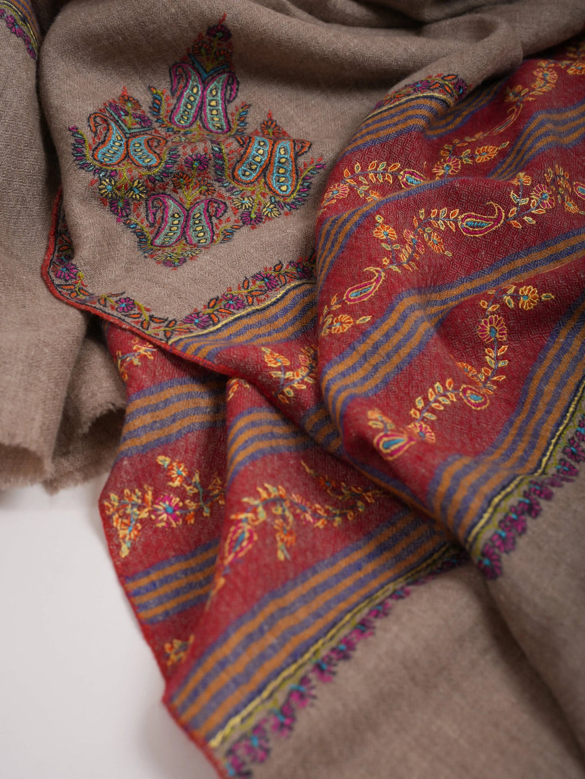 Natural Grey Pashmina Shawl with Contrast Palla Embroidery Shahkaar