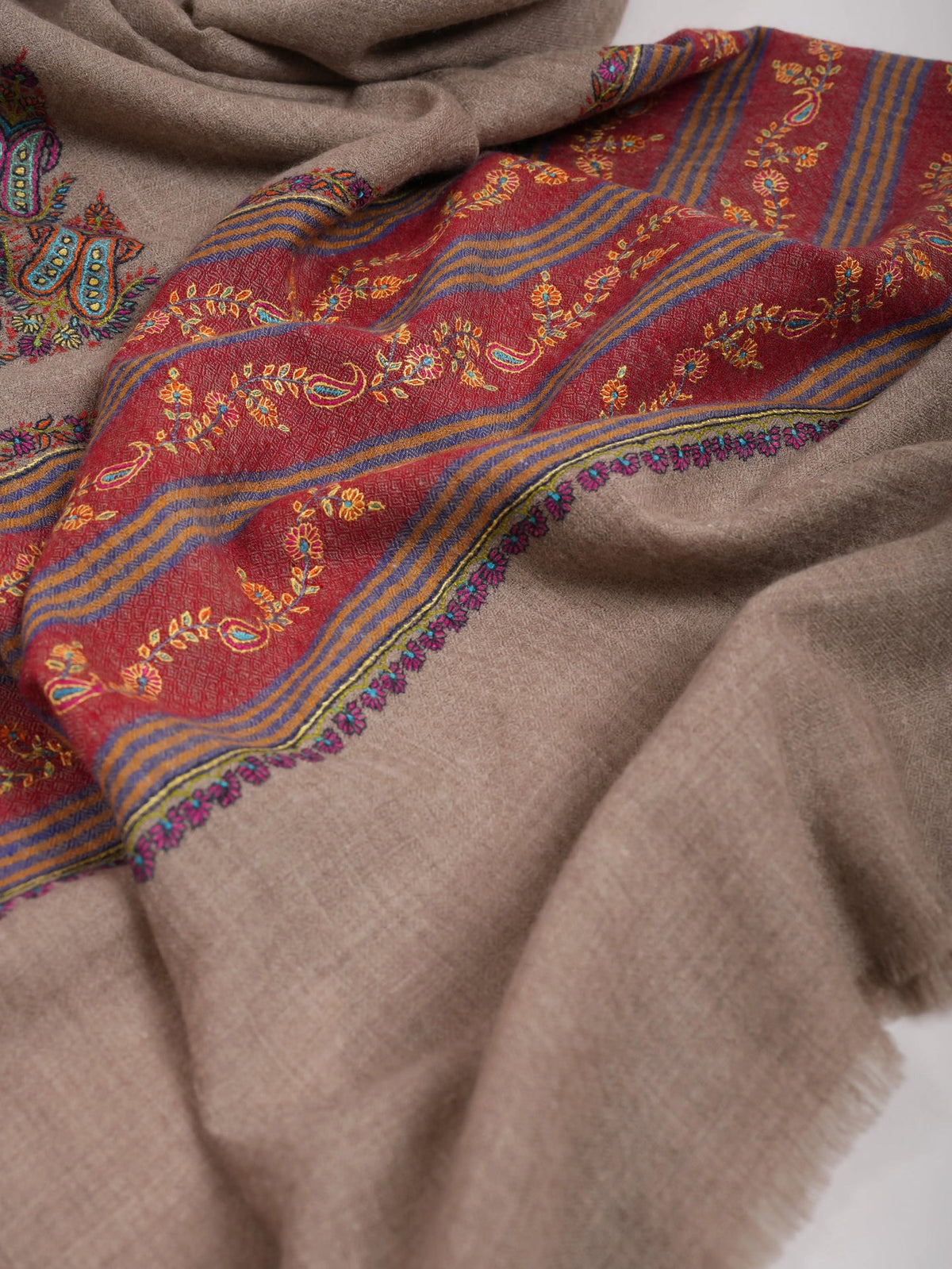 Natural Grey Pashmina Shawl with Contrast Palla Embroidery Shahkaar