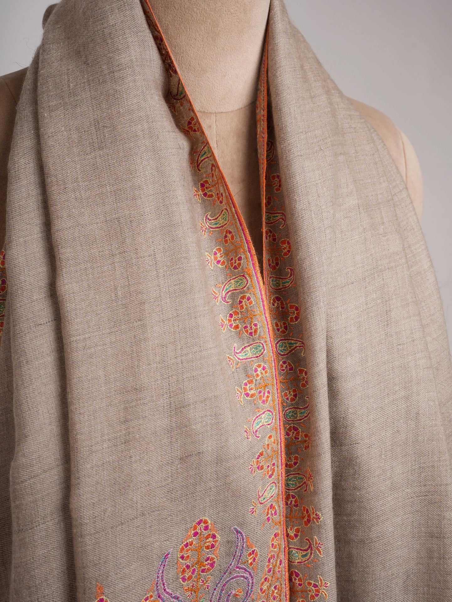 Natural Zati Palla Embroidered Pashmina Shawl Shahkaar